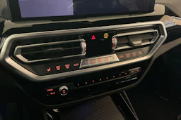 Valkoinen BMW X3 2022 kuva 19.