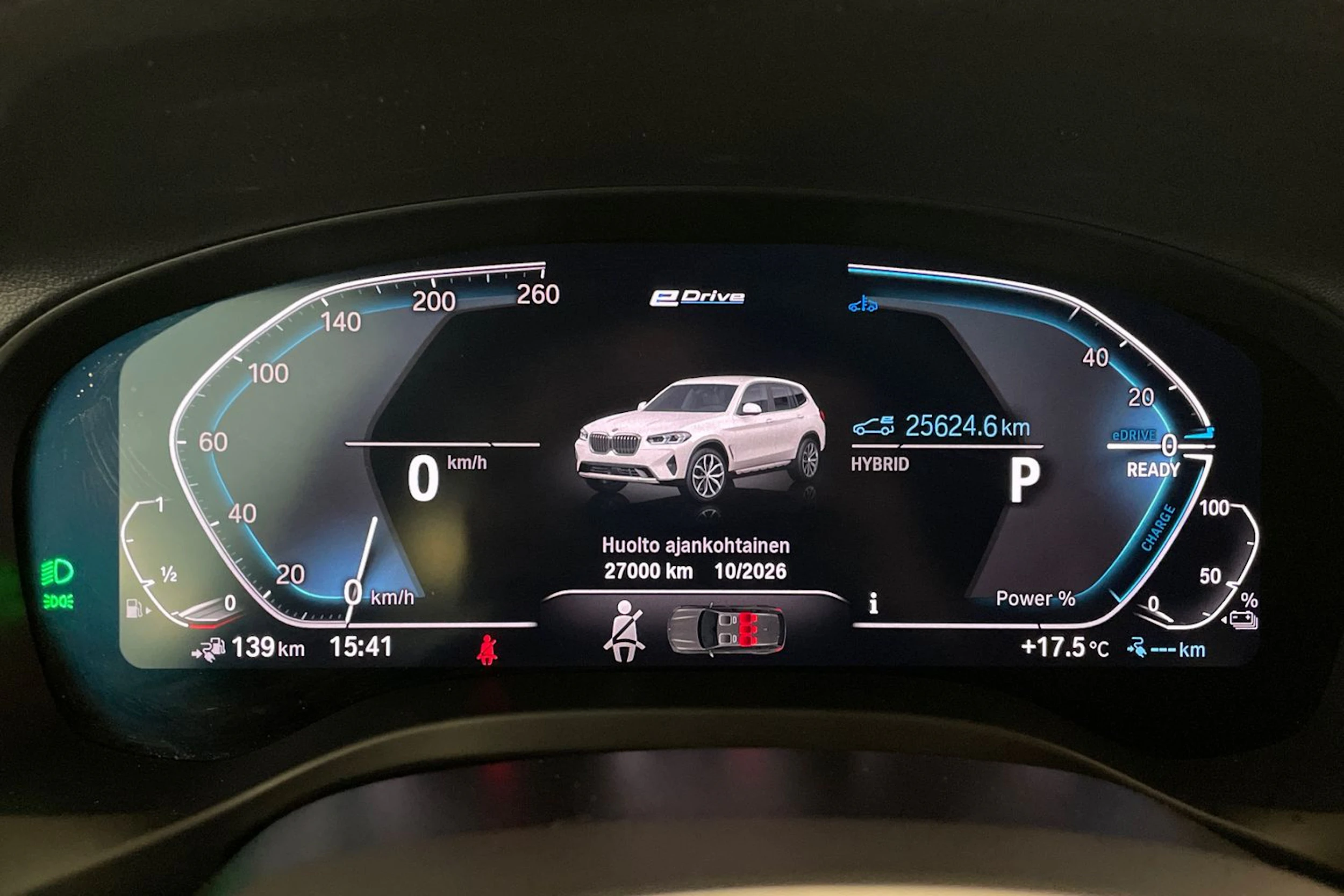 Valkoinen BMW X3 2022 kuva 21.