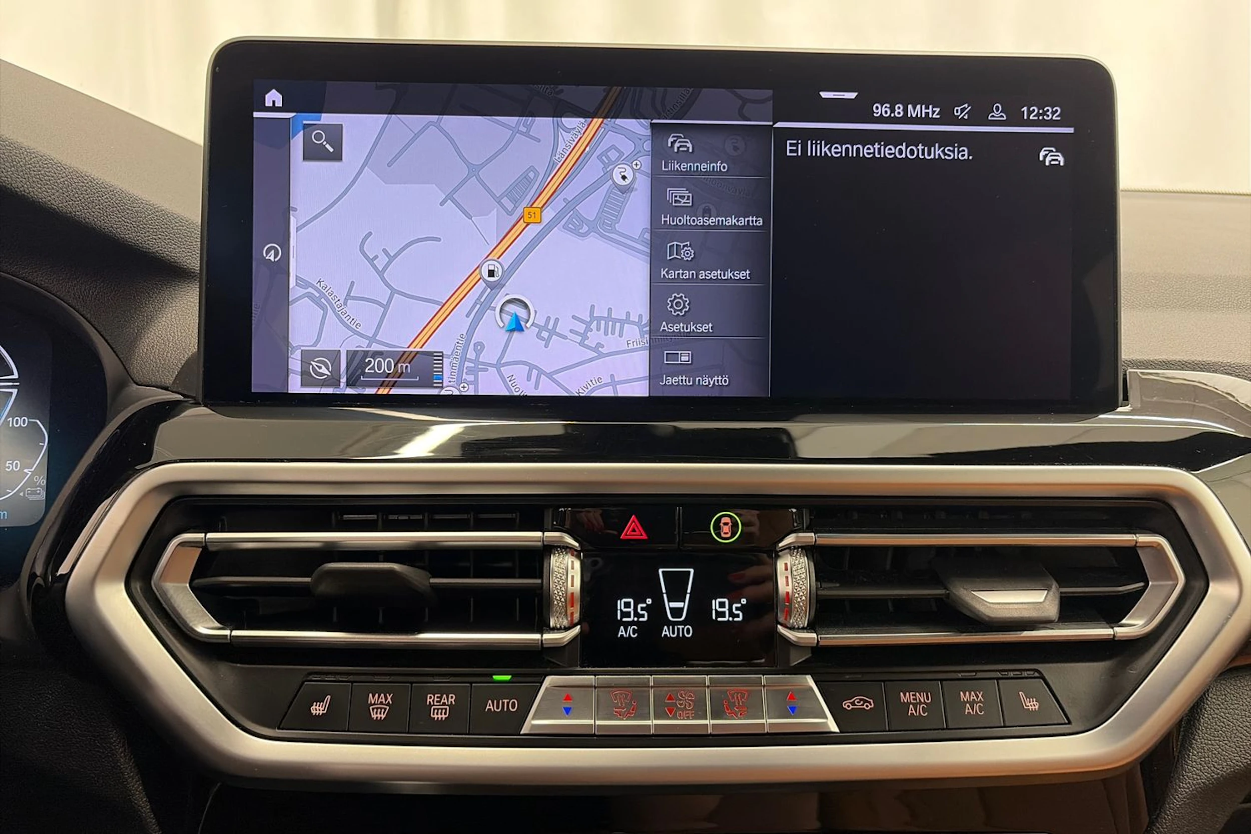 met. valkoinen BMW X3 2022 kuva 20.
