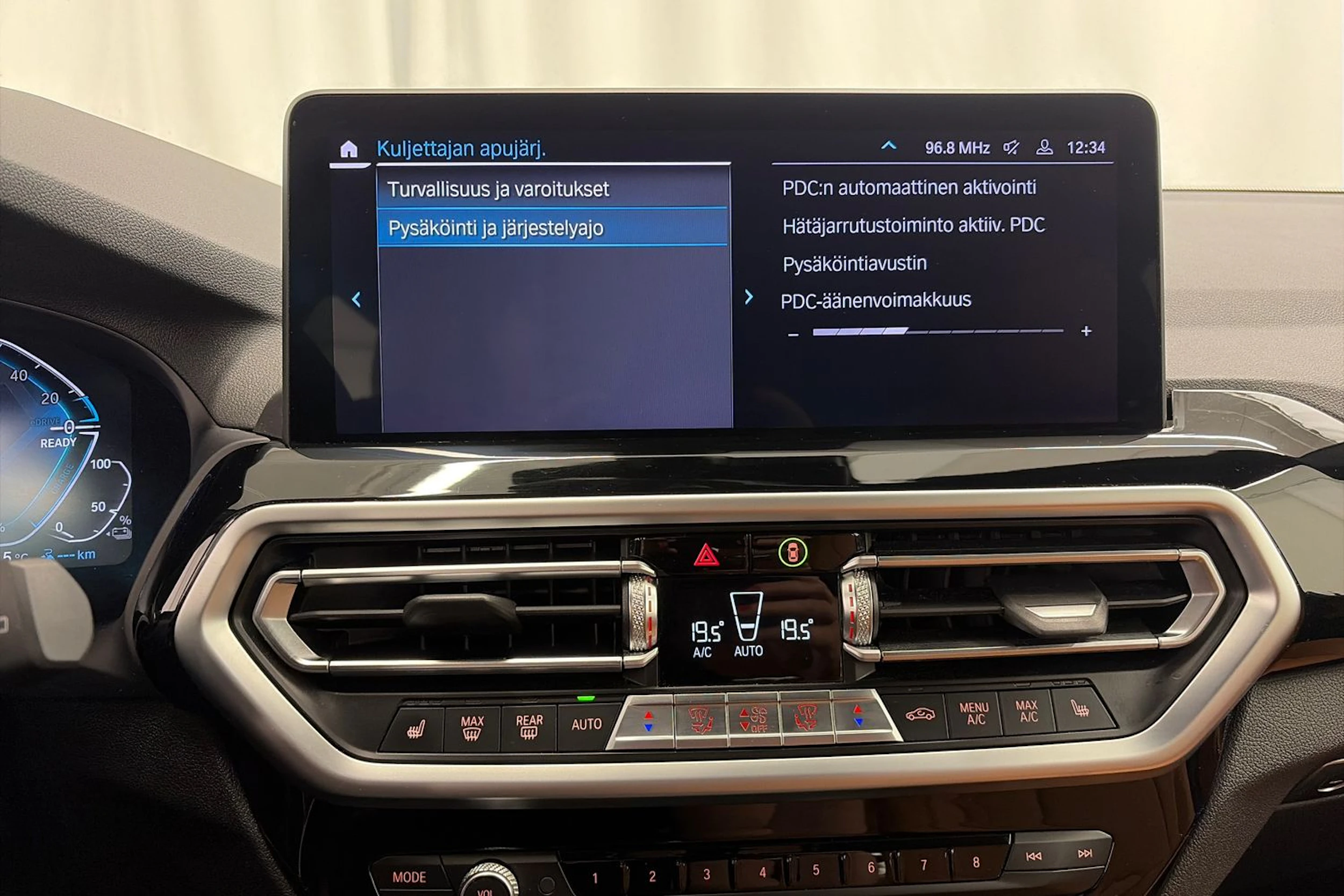 met. valkoinen BMW X3 2022 kuva 26.