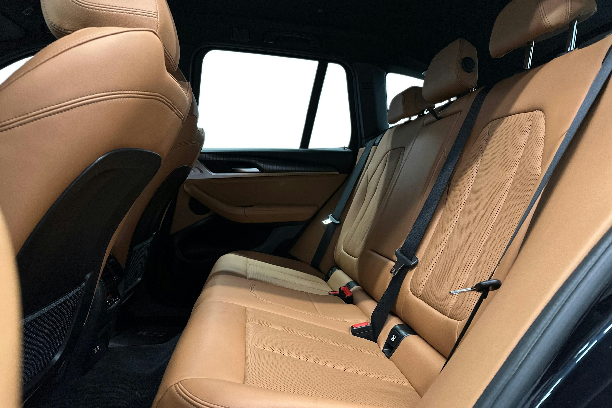 musta BMW X3 2022 kuva 10.