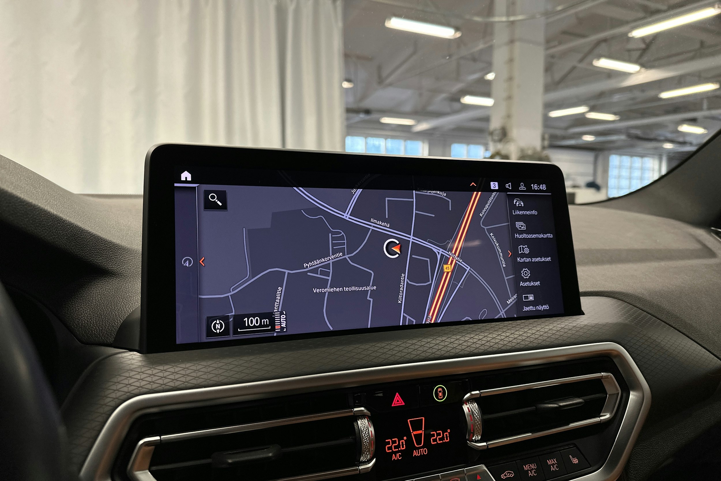 musta BMW X3 2022 kuva 19.