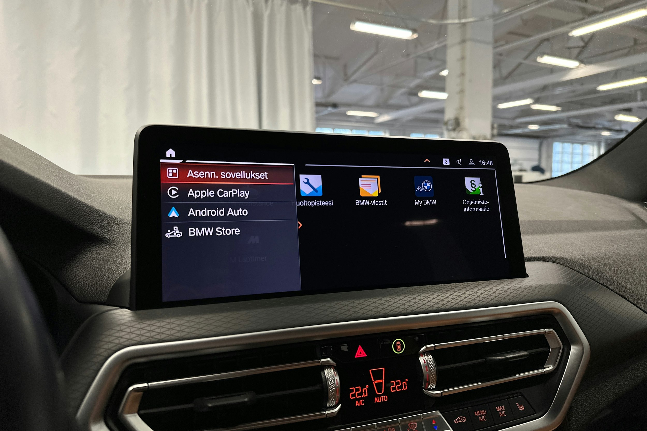 musta BMW X3 2022 kuva 21.