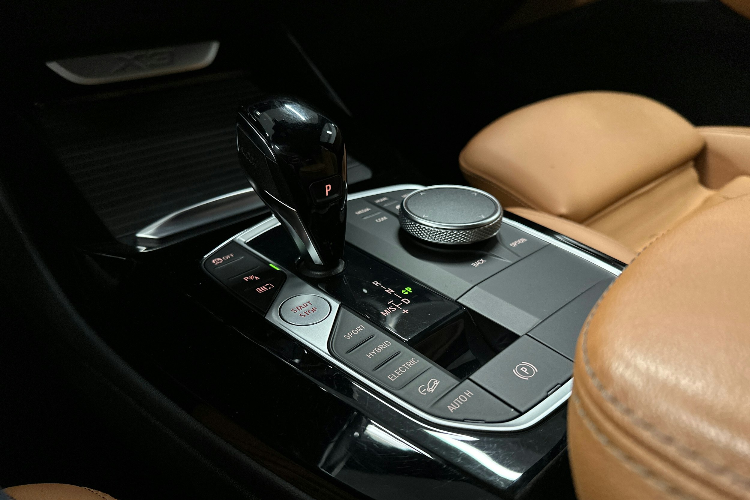 musta BMW X3 2022 kuva 25.