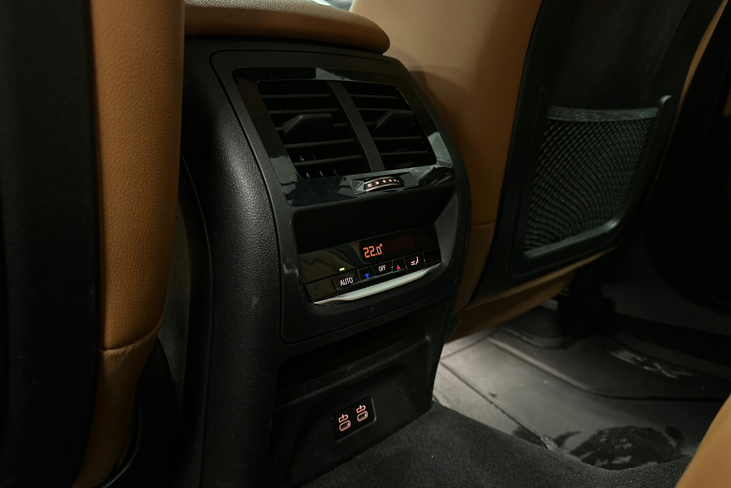 musta BMW X3 2022 kuva 27.