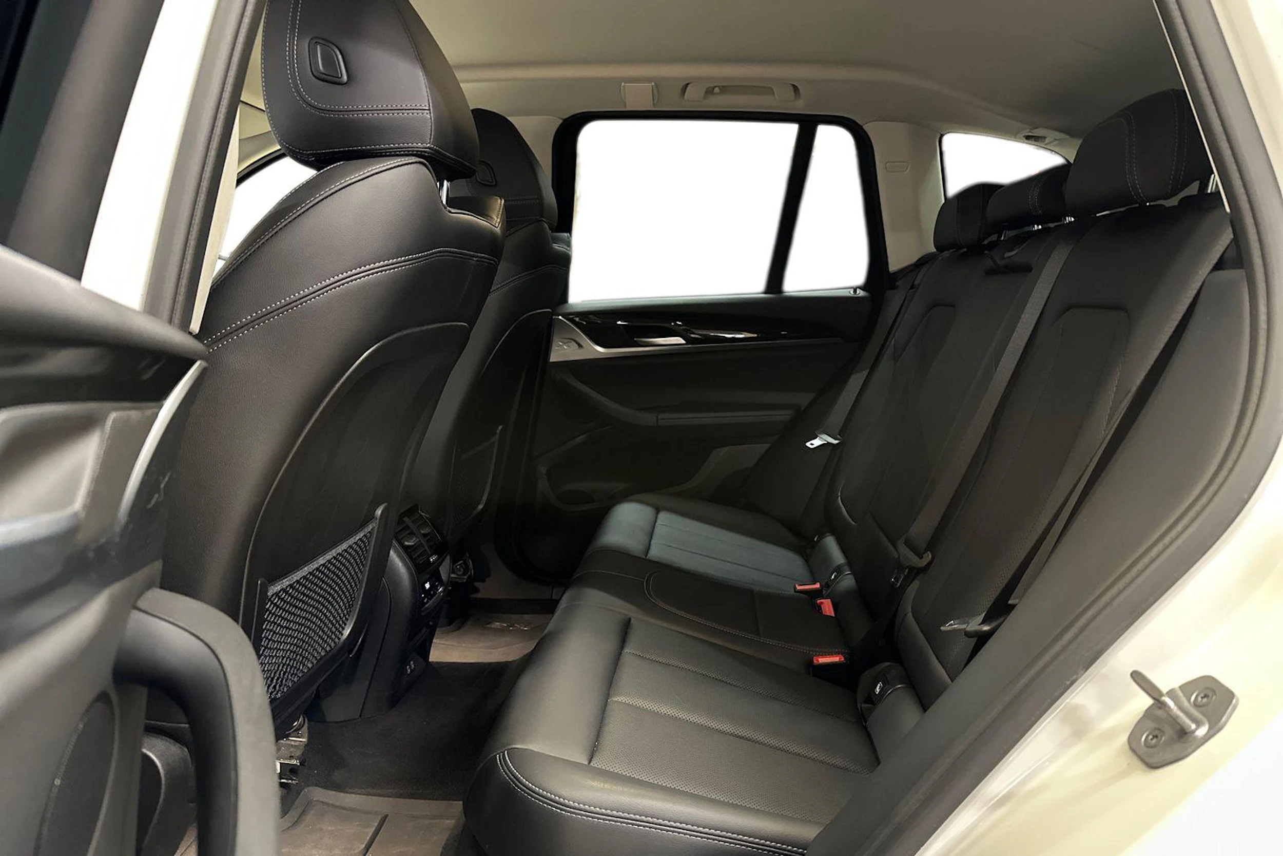 met. valkoinen BMW X3 2022 kuva 8.