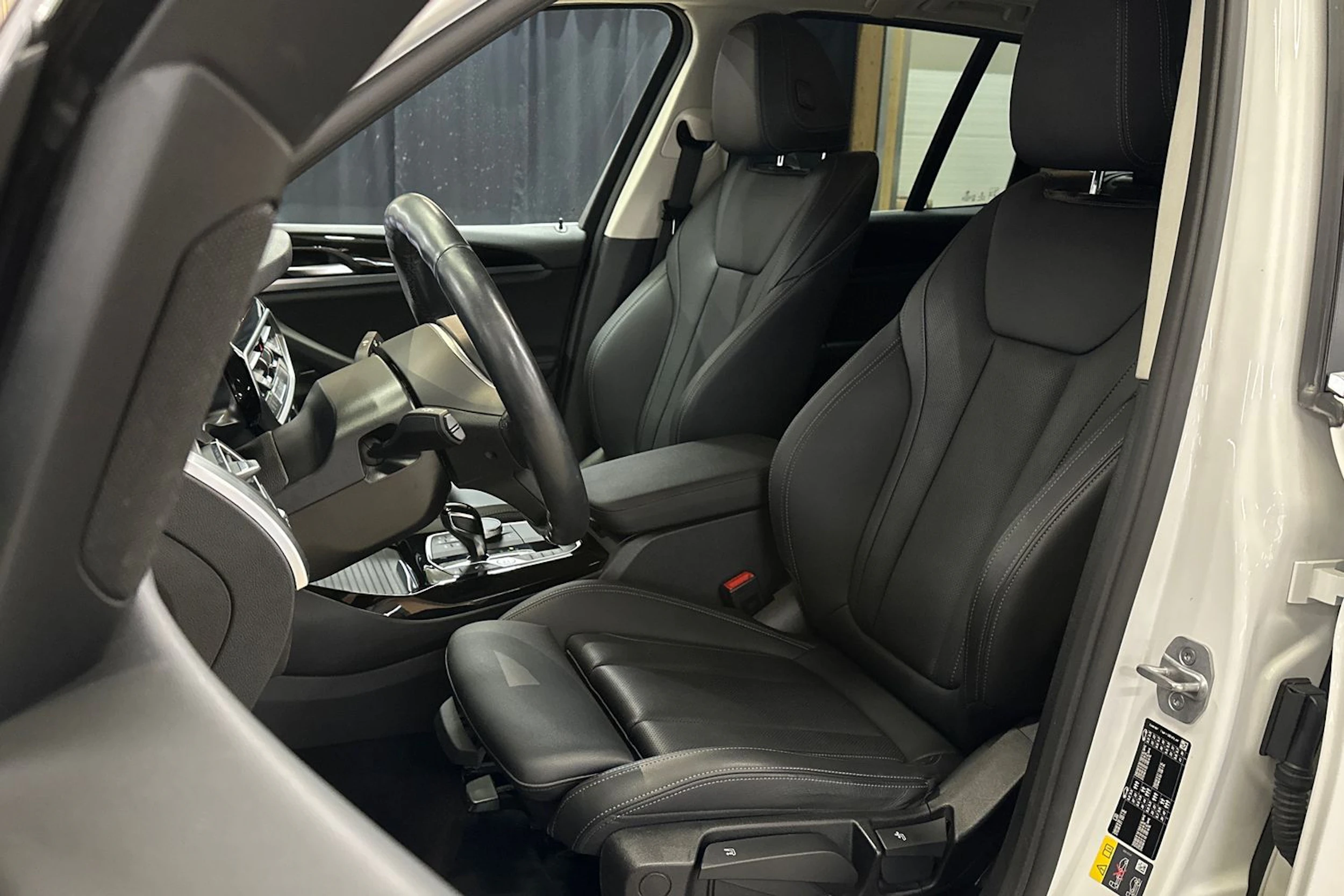 met. valkoinen BMW X3 2022 kuva 12.