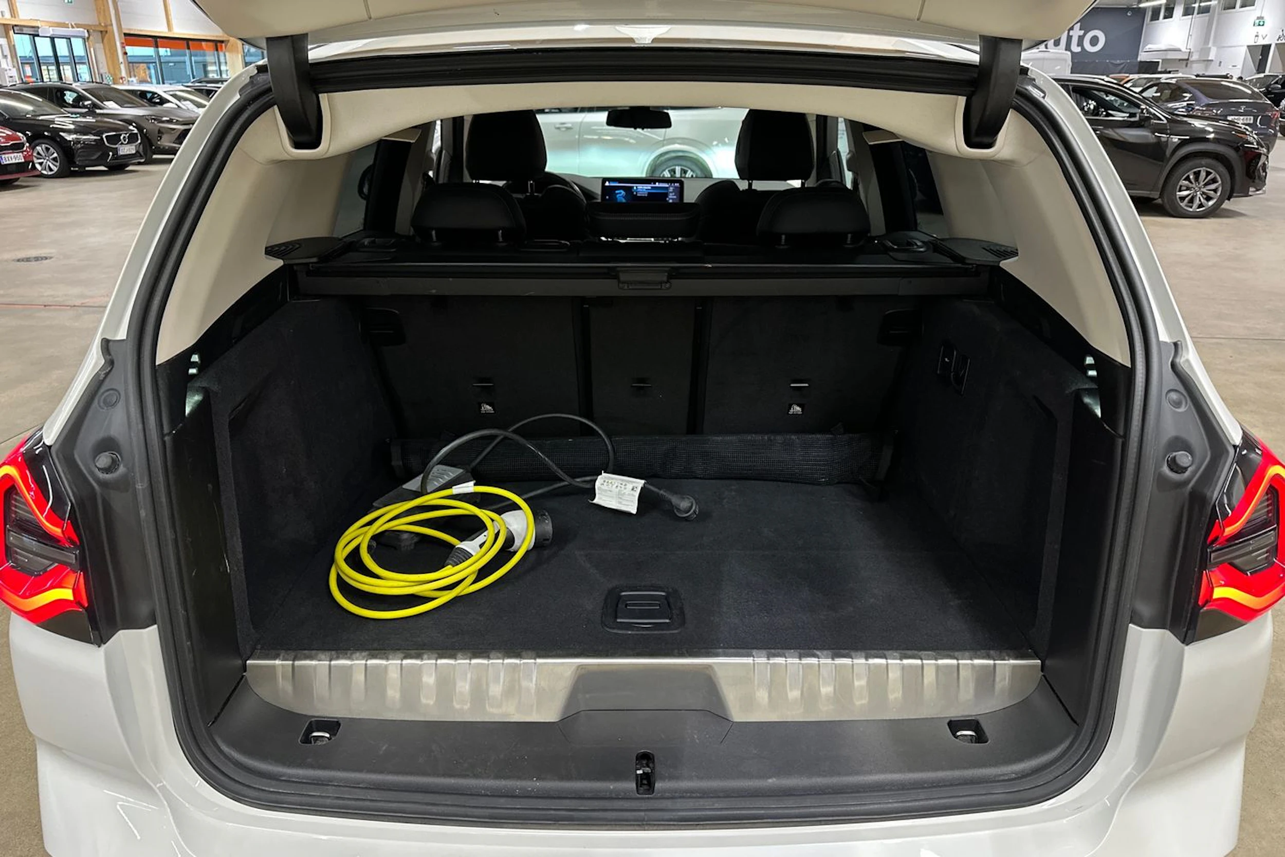 met. valkoinen BMW X3 2022 kuva 24.