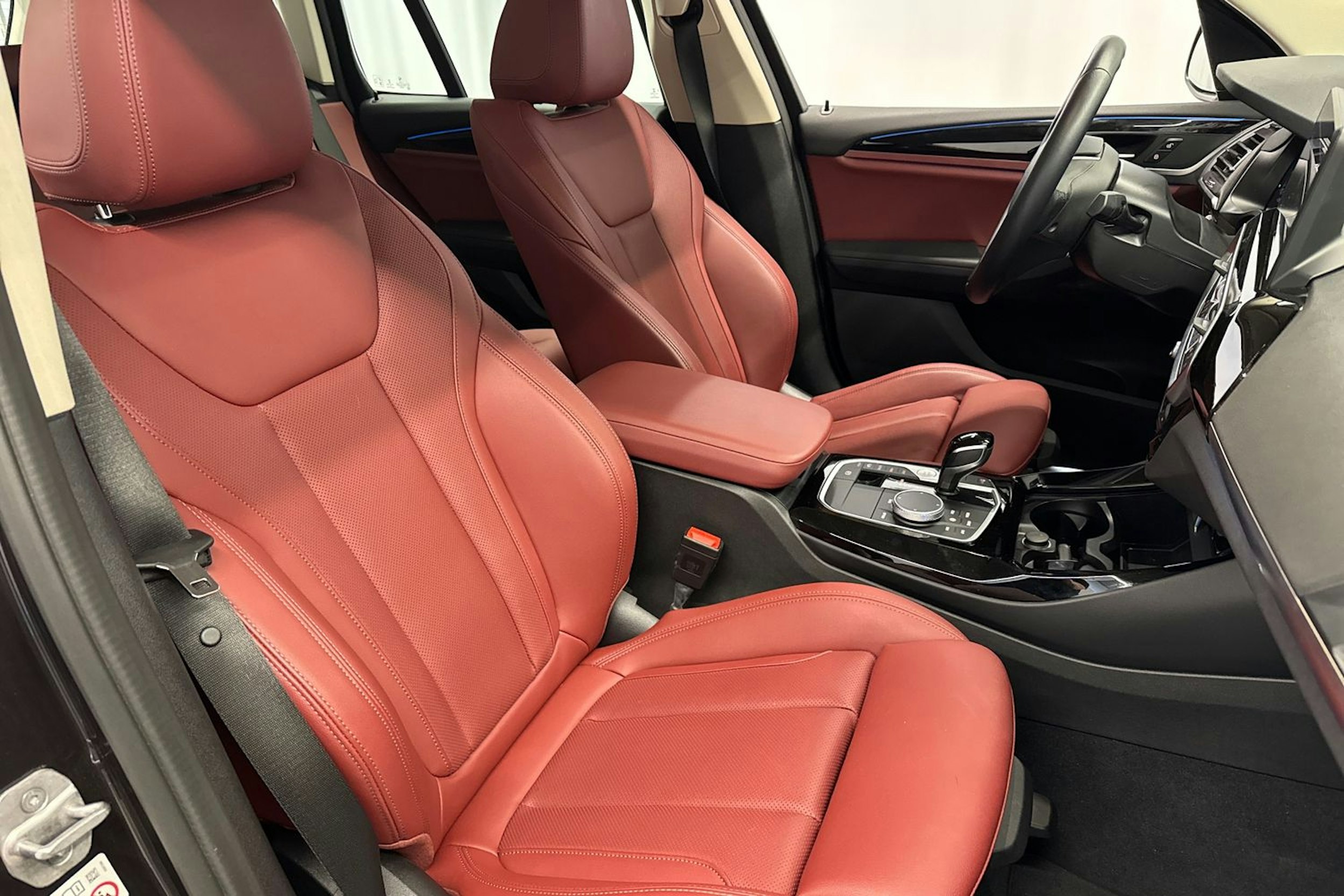 harmaa BMW X3 2022 kuva 16.