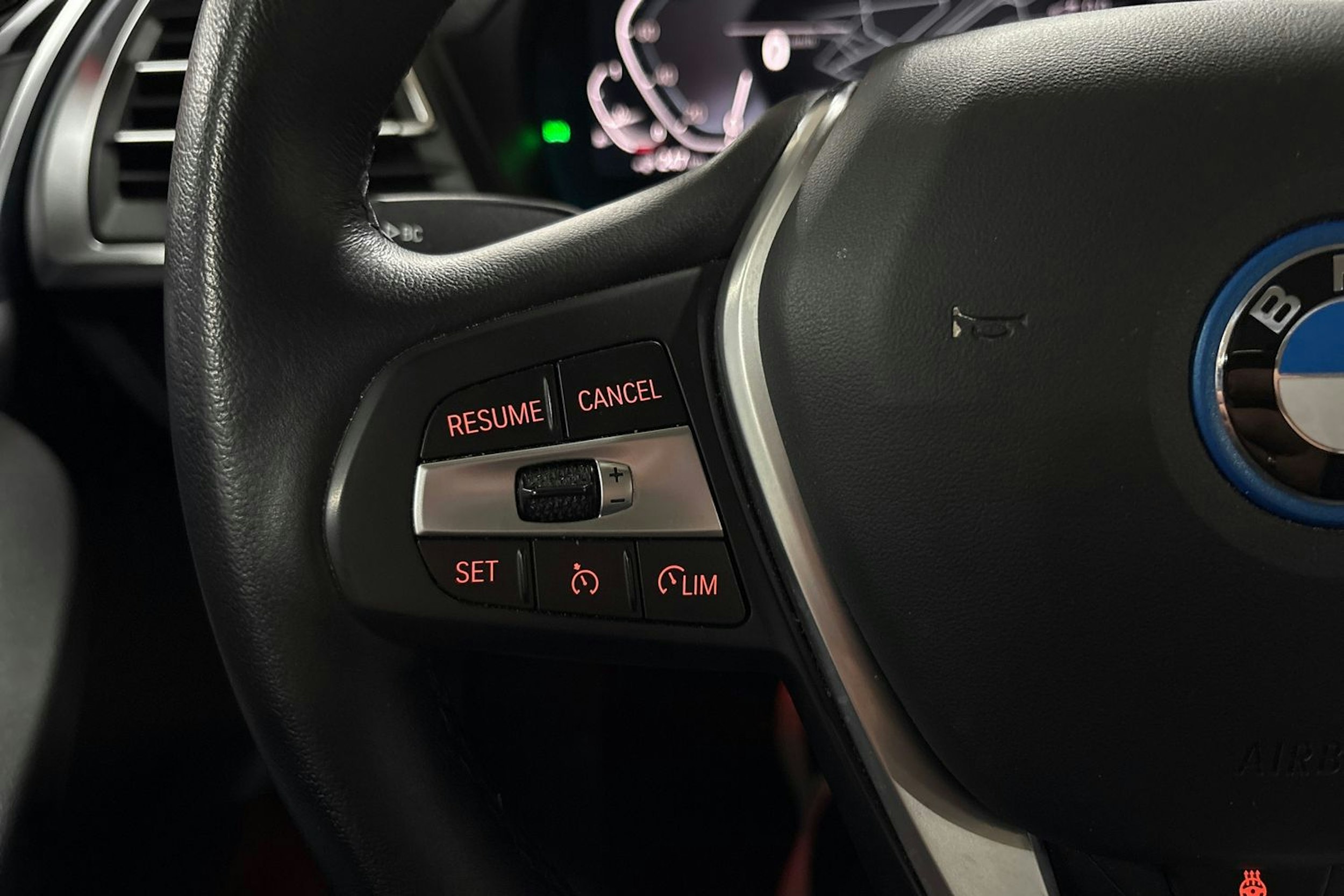 Valkoinen BMW X3 2022 kuva 16.