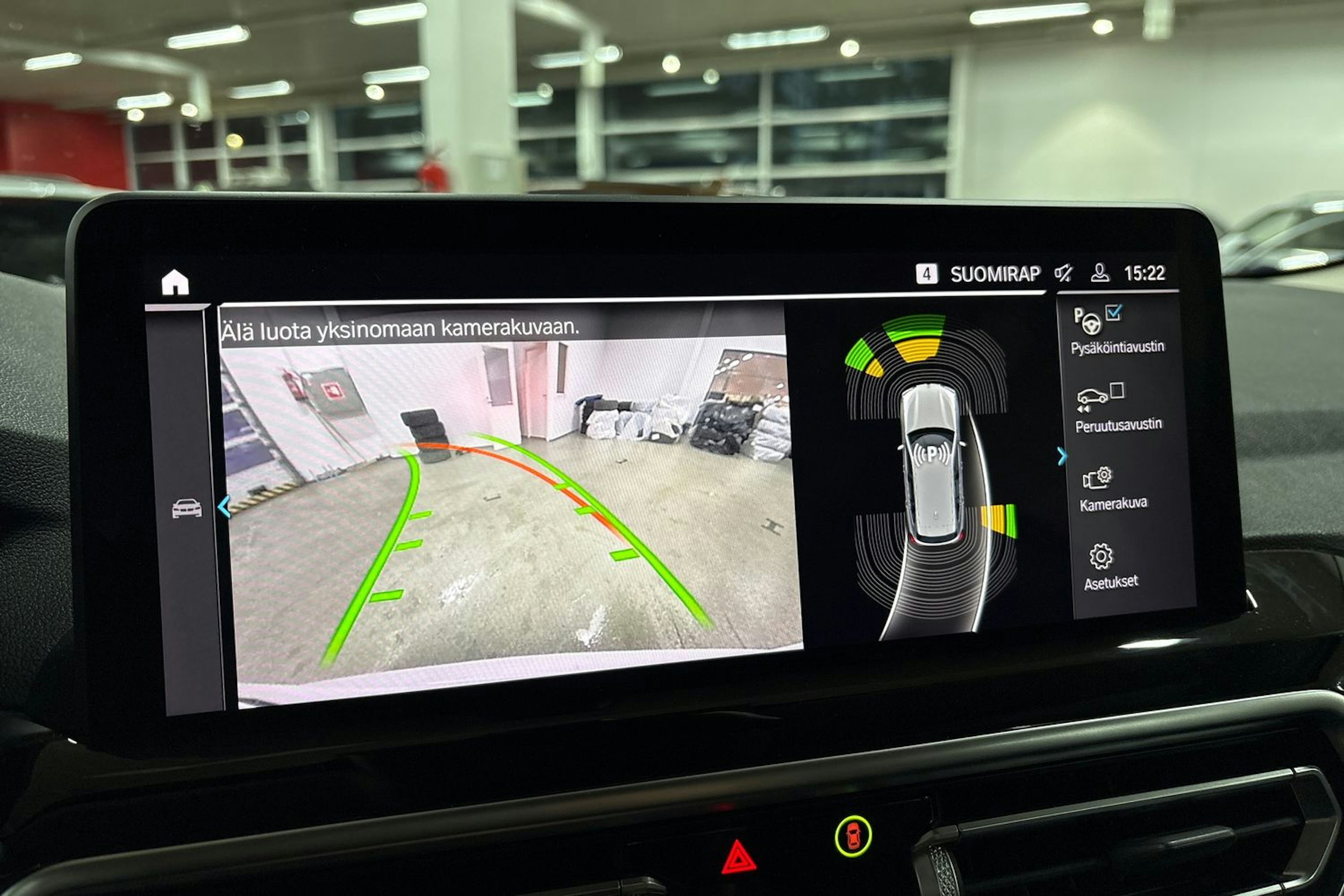 Valkoinen BMW X3 2022 kuva 21.