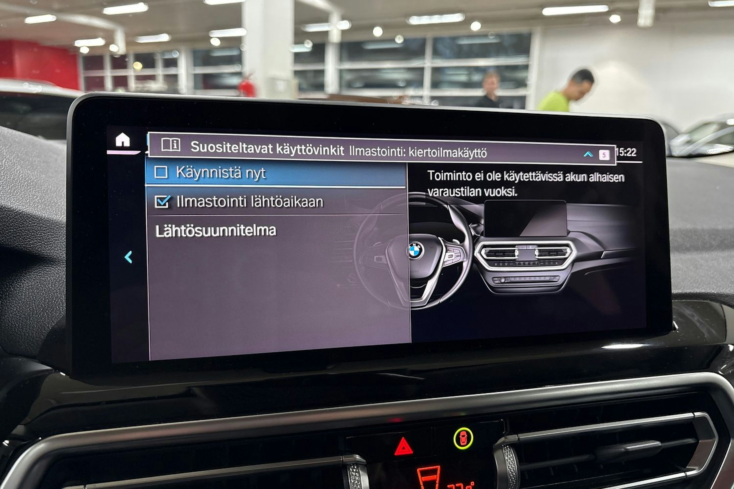 Valkoinen BMW X3 2022 kuva 22.