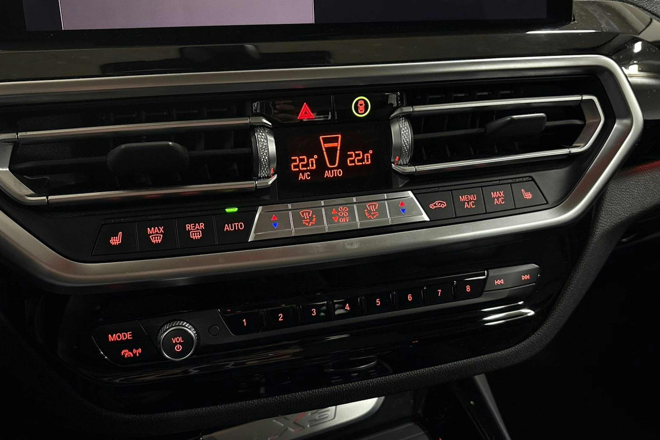 Valkoinen BMW X3 2022 kuva 23.