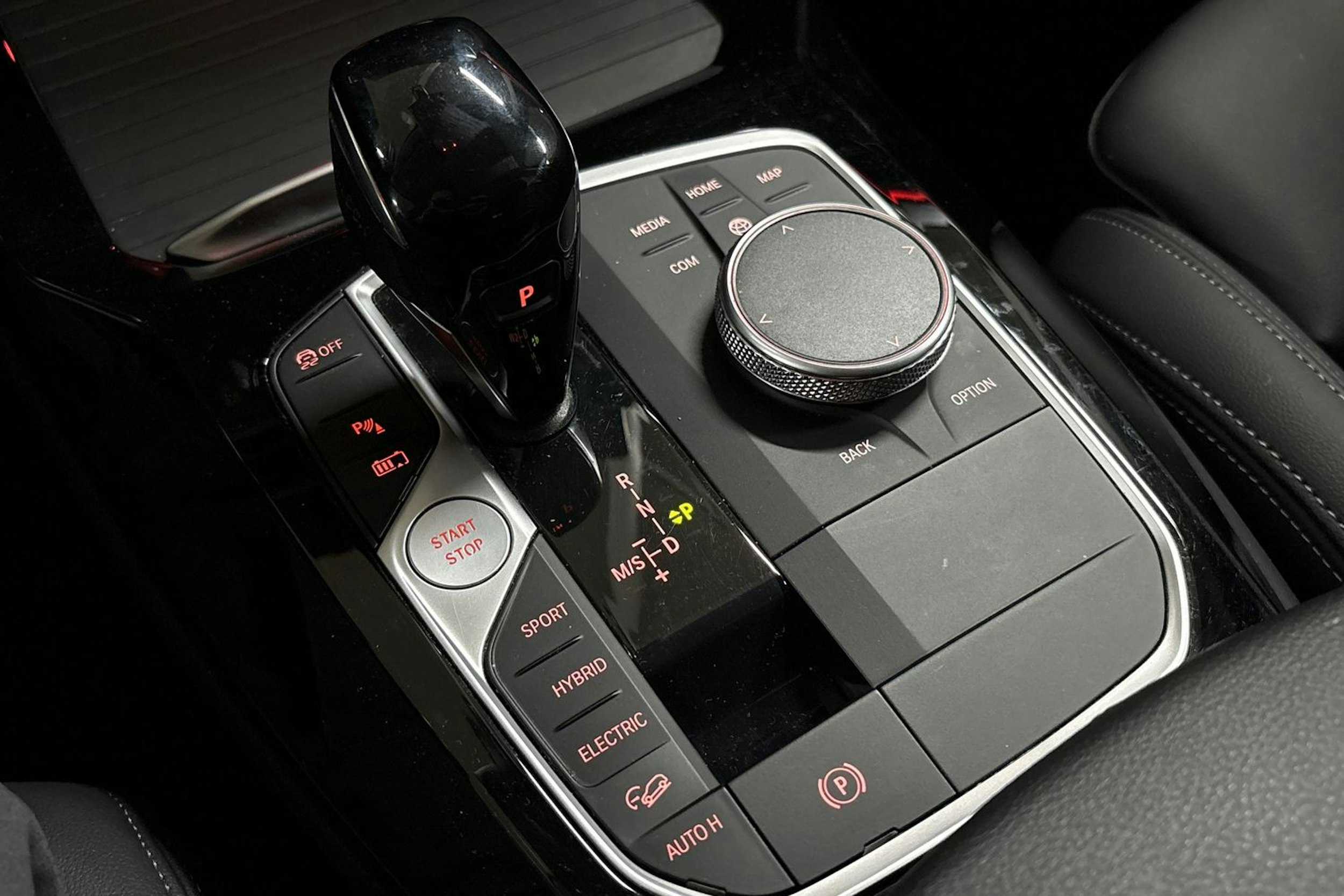 Valkoinen BMW X3 2022 kuva 24.