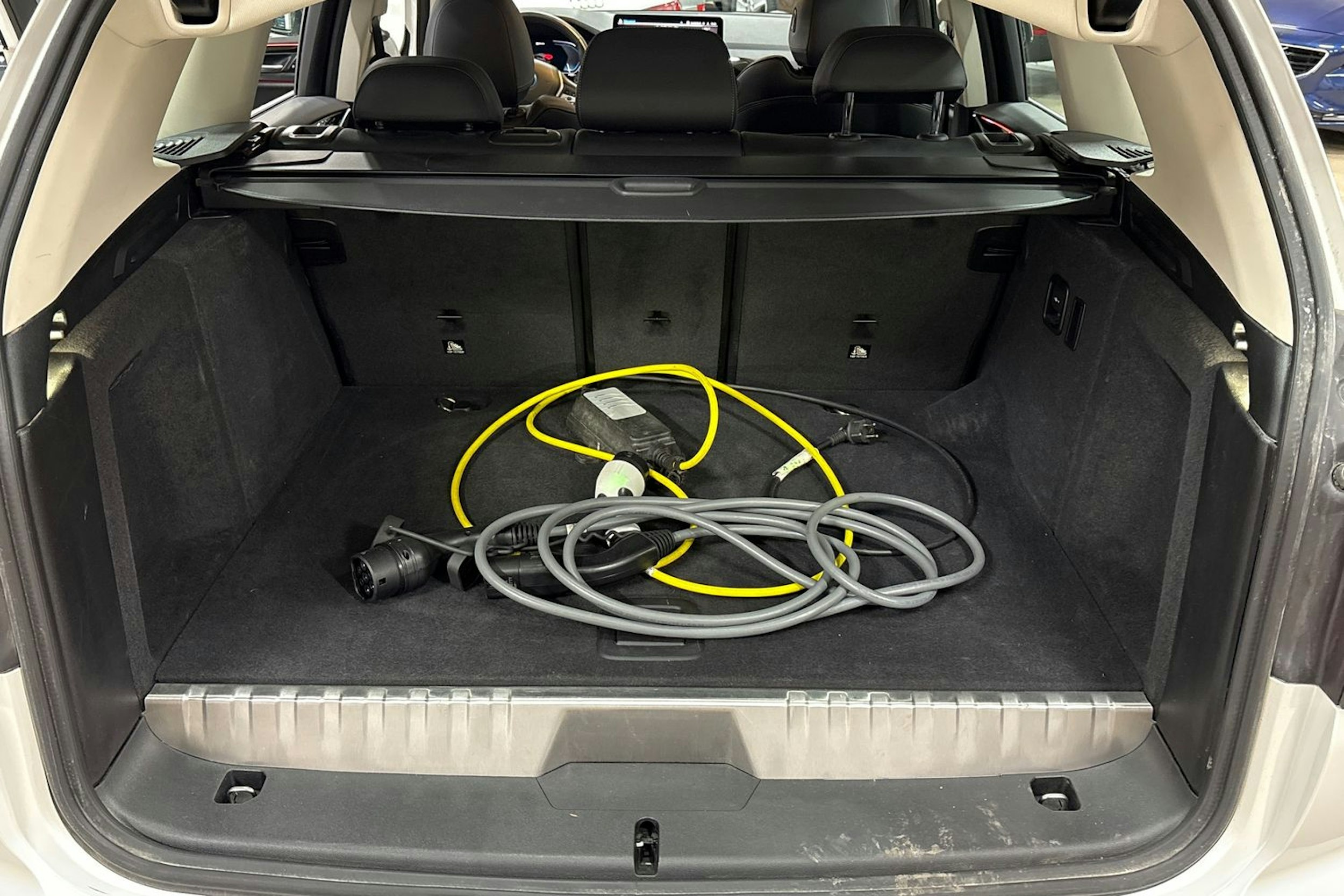 Valkoinen BMW X3 2022 kuva 28.