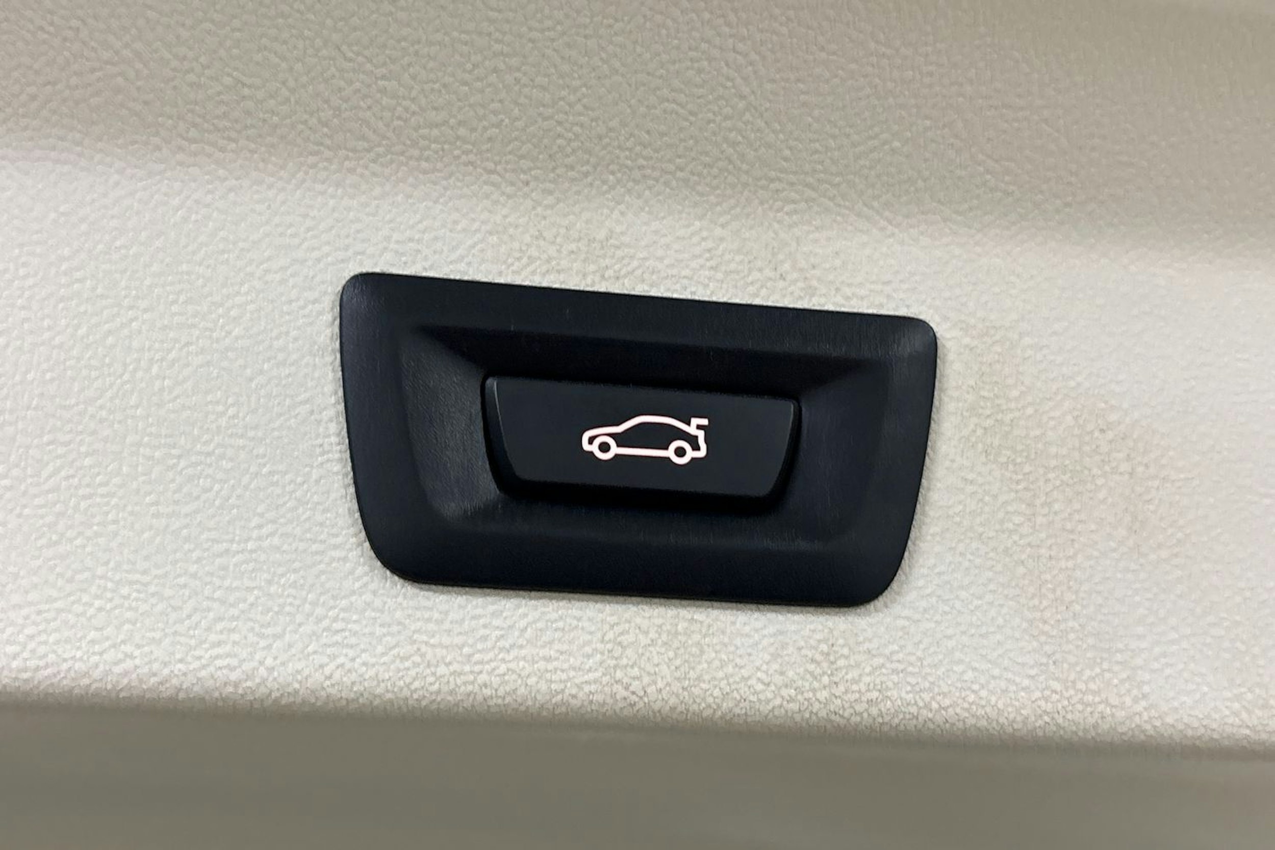 Valkoinen BMW X3 2022 kuva 29.