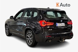 musta BMW X3 2022 kuva 2.