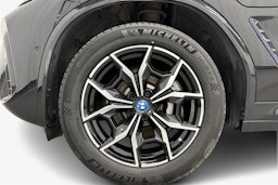 musta BMW X3 2022 kuva 11.