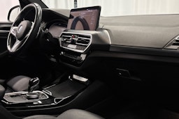 musta BMW X3 2022 kuva 14.