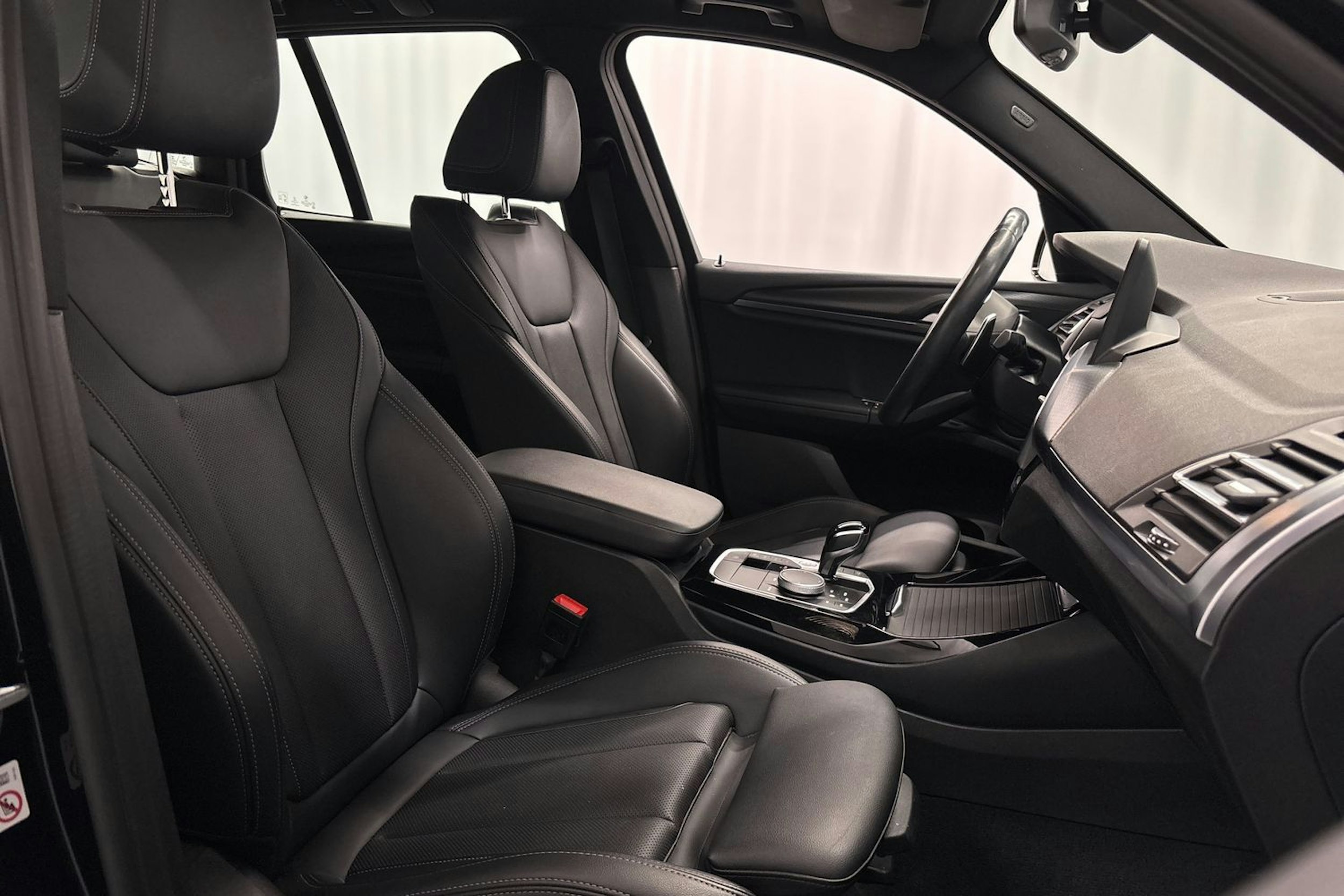 musta BMW X3 2022 kuva 15.