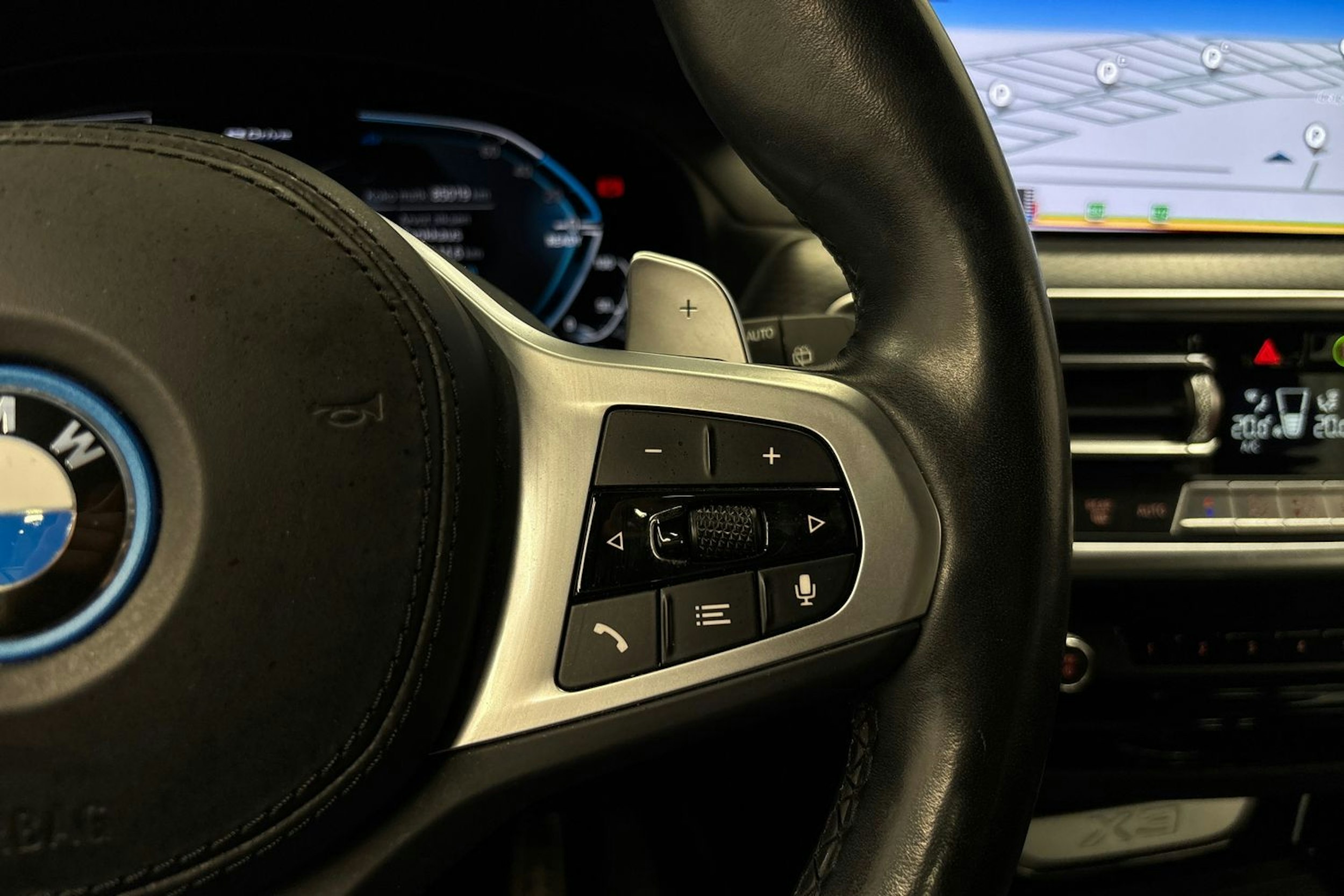 musta BMW X3 2022 kuva 23.