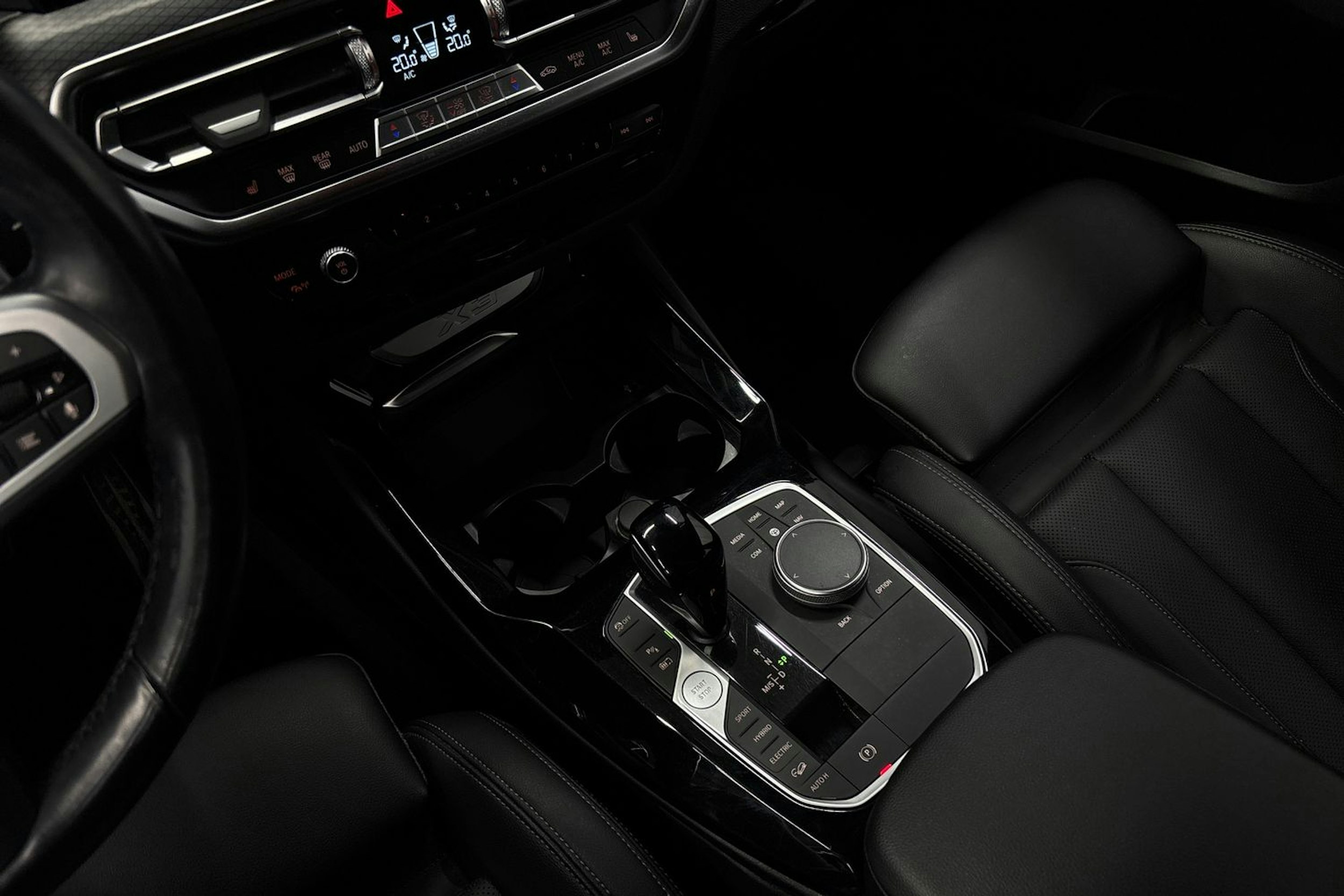 musta BMW X3 2022 kuva 31.