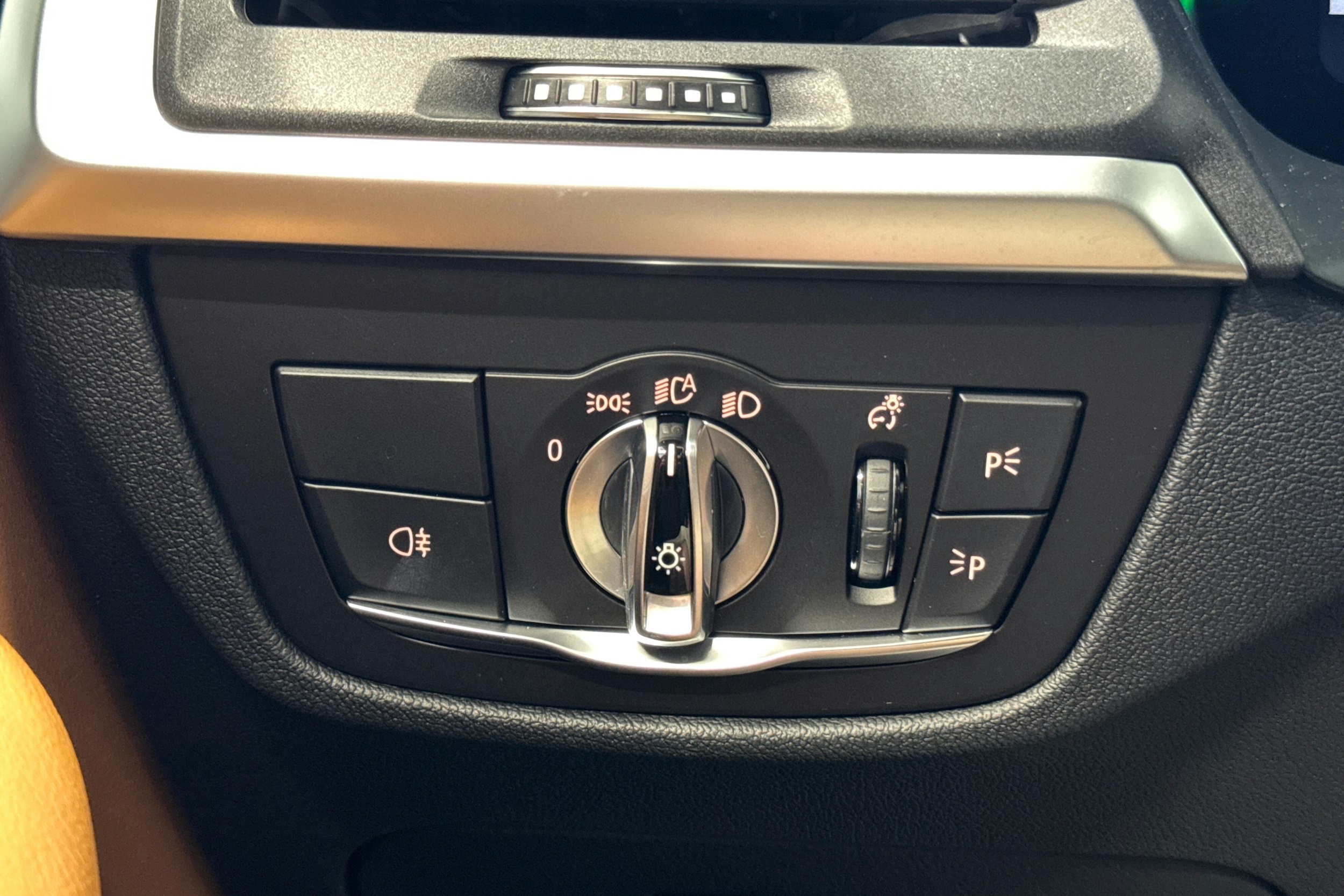 valkoinen BMW X3 2022 kuva 27.