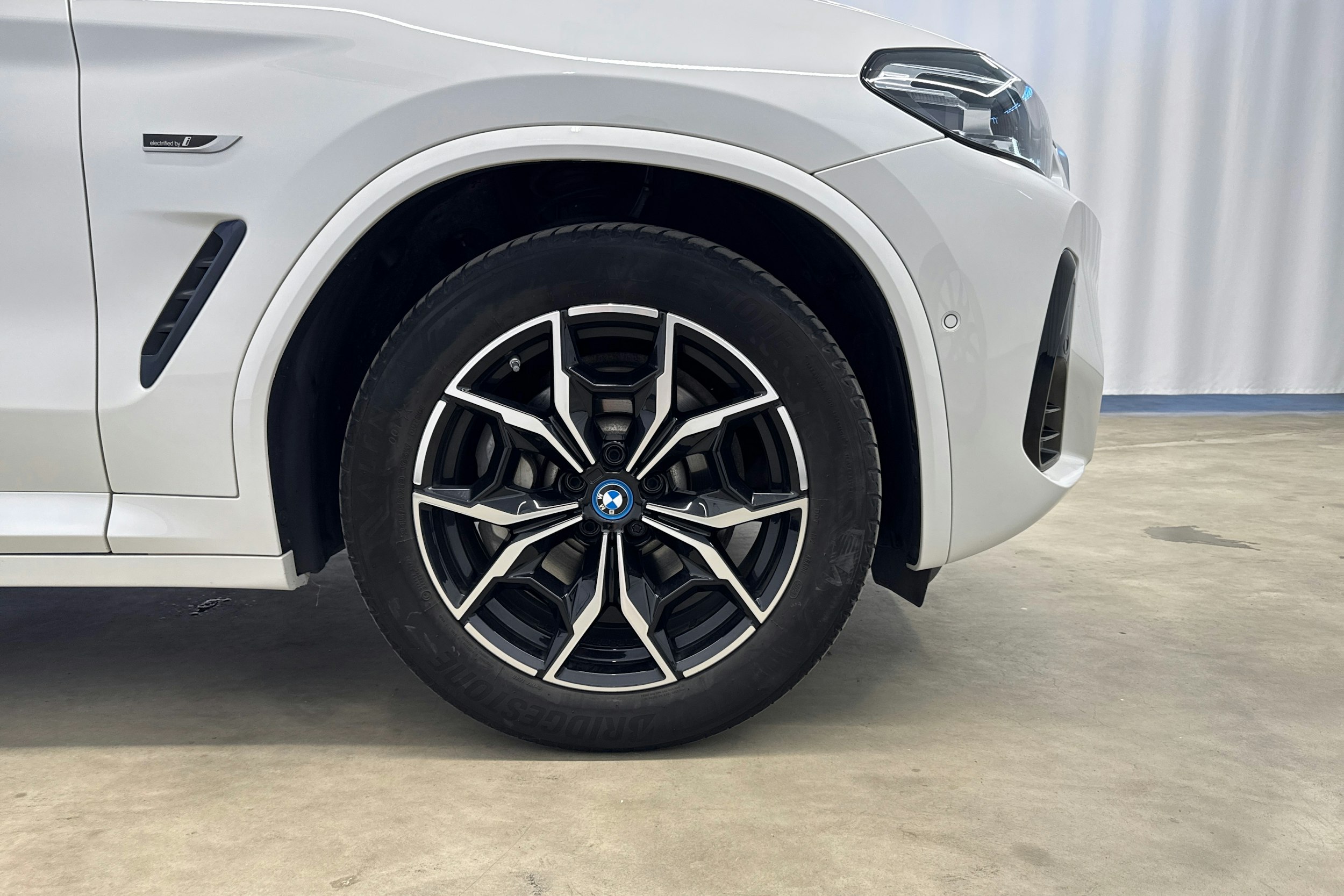valkoinen BMW X3 2022 kuva 30.