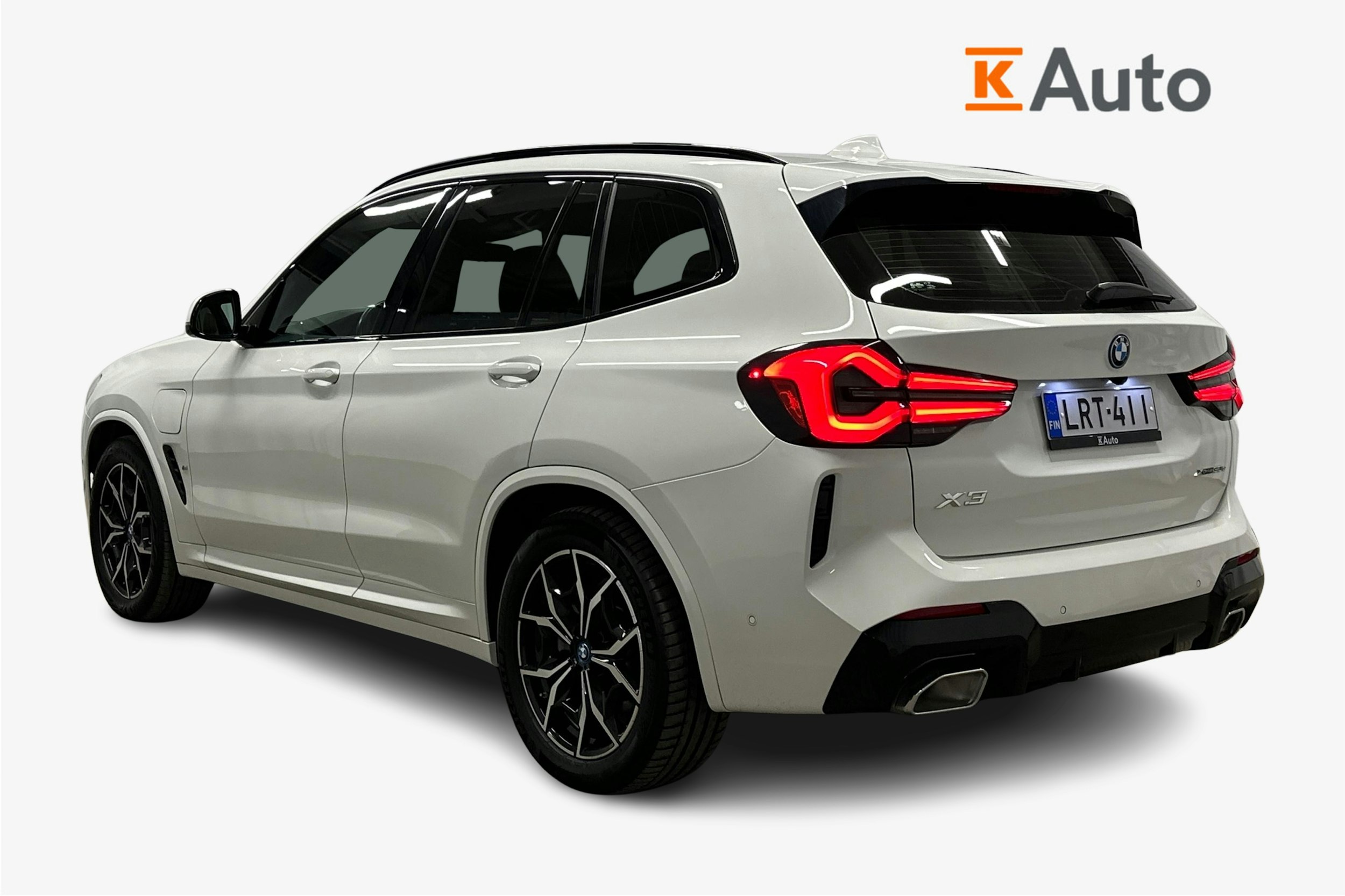 valkoinen BMW X3 2023 kuva 2.