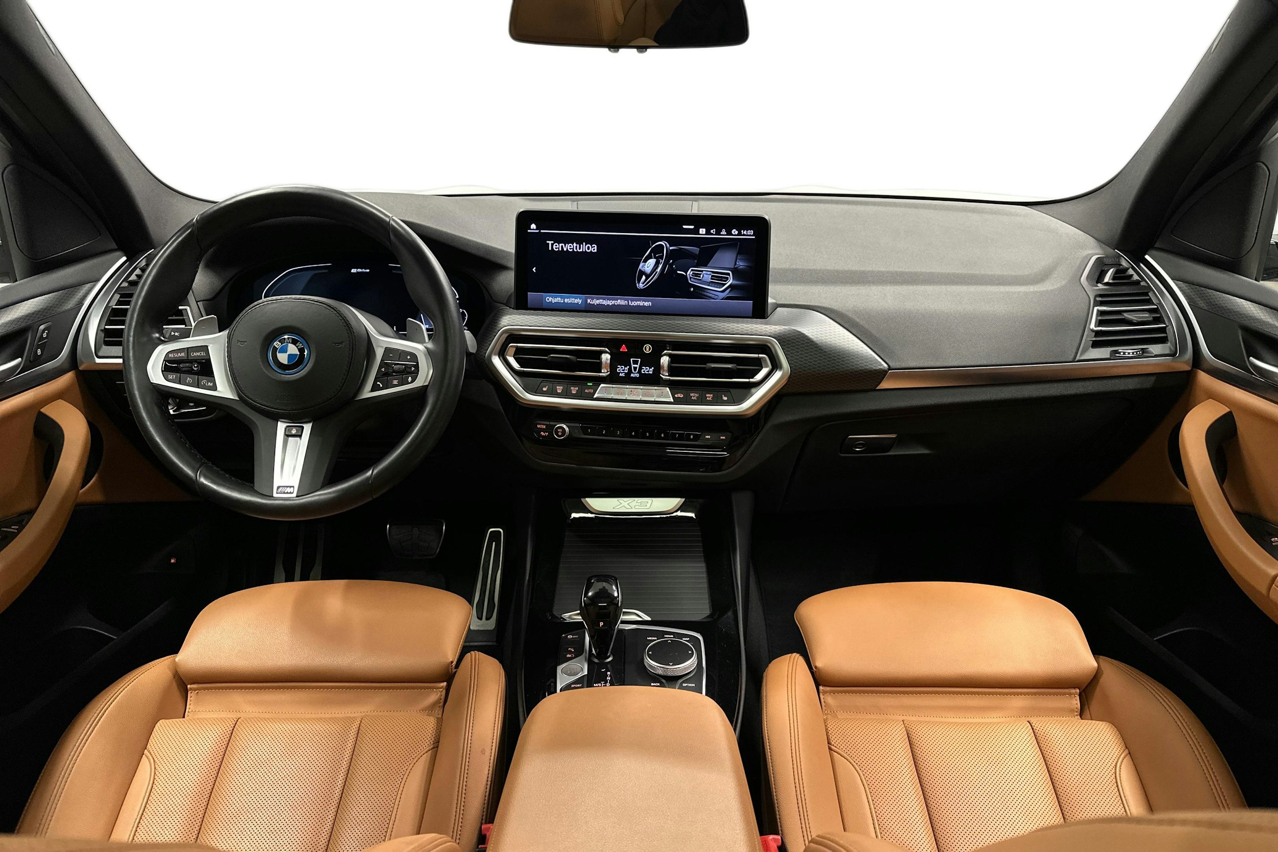 valkoinen BMW X3 2023 kuva 9.