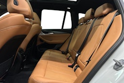 valkoinen BMW X3 2023 kuva 10.