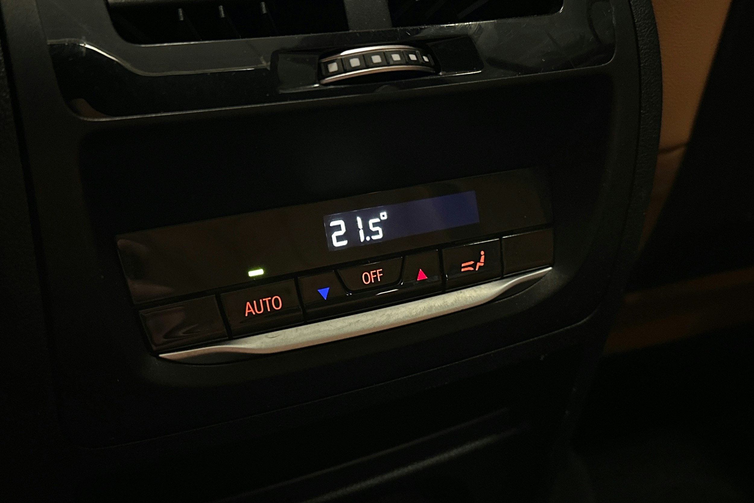 valkoinen BMW X3 2023 kuva 16.