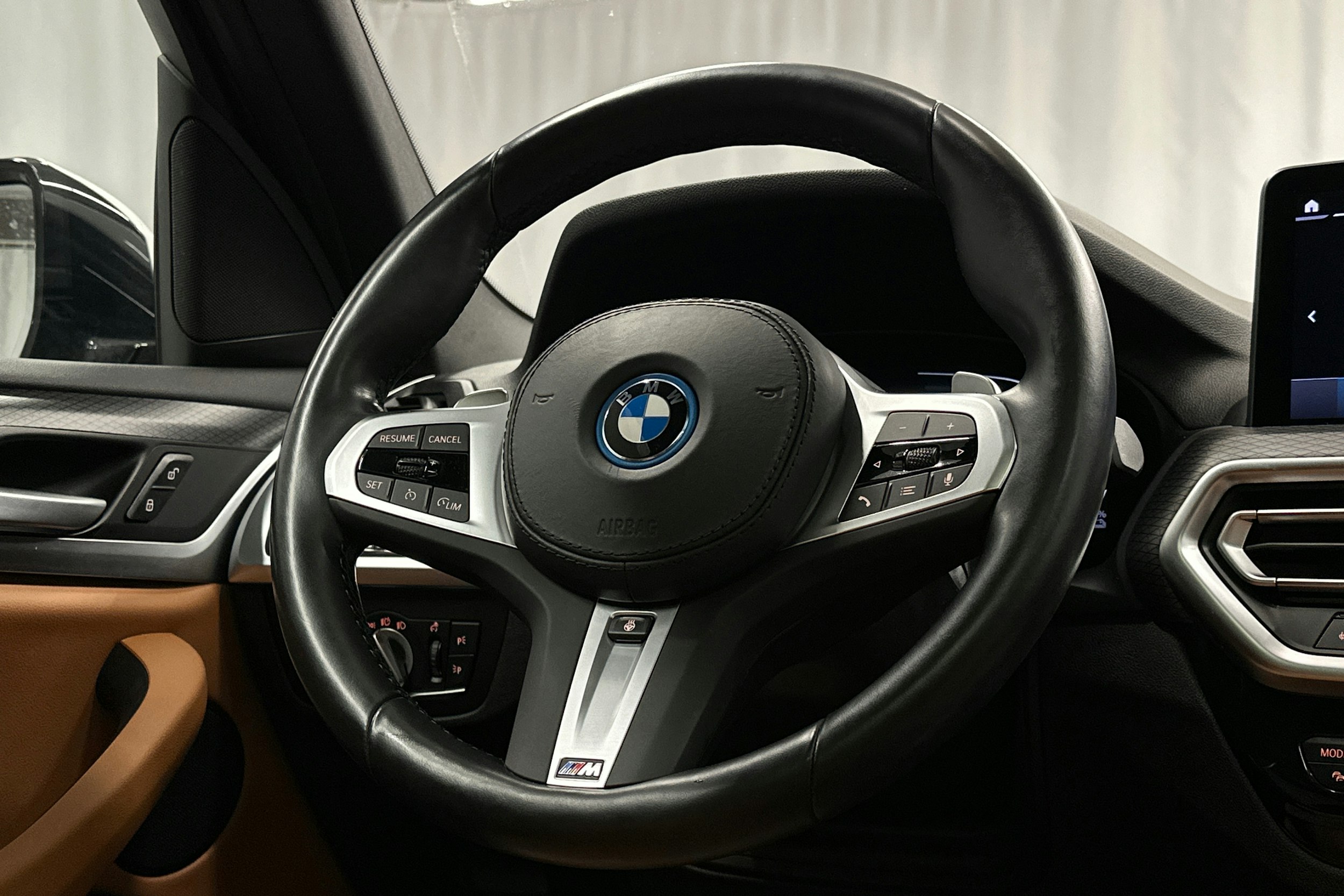 valkoinen BMW X3 2023 kuva 18.