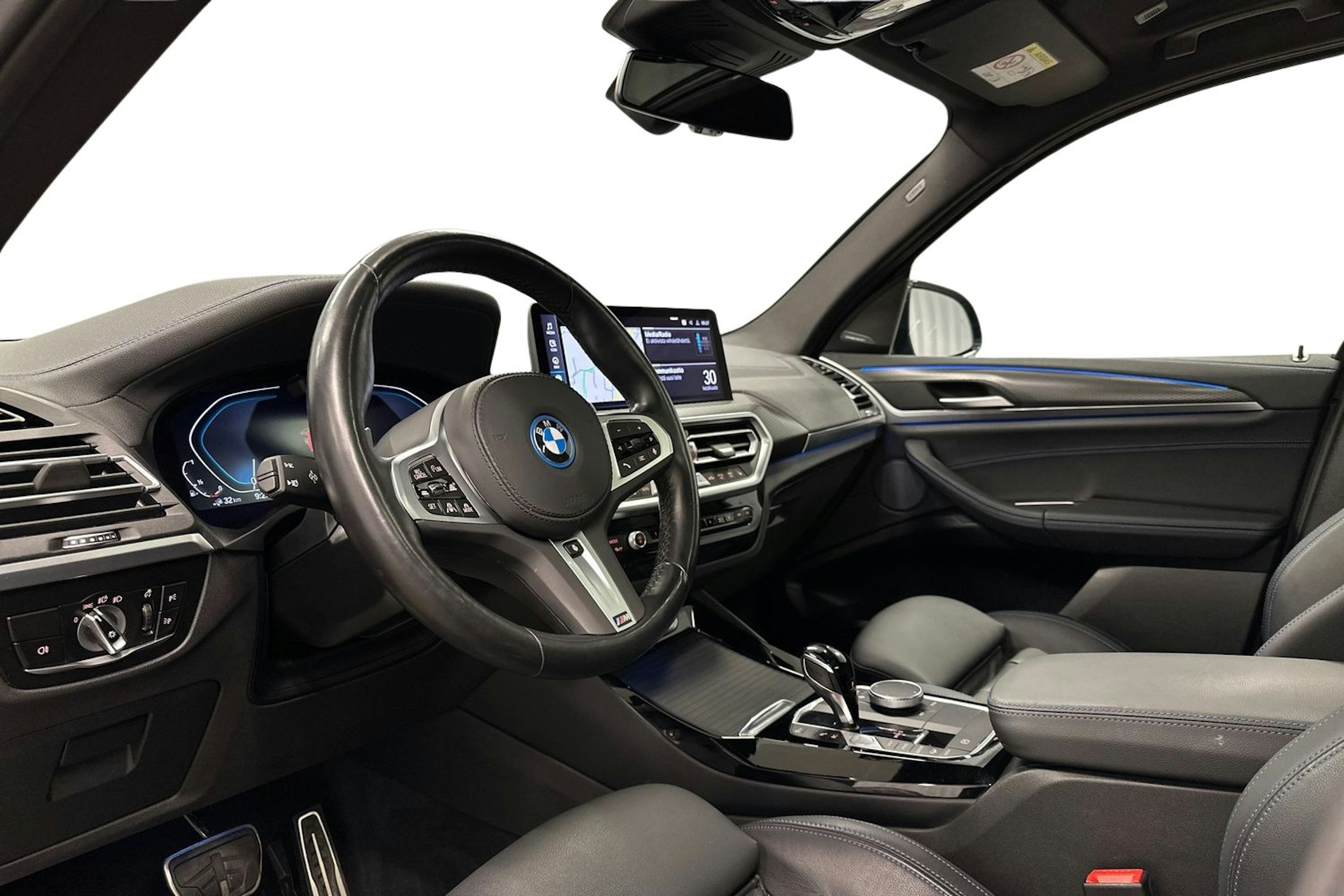 musta BMW X3 2023 kuva 7.
