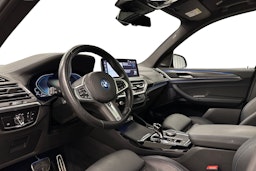 musta BMW X3 2023 kuva 7.