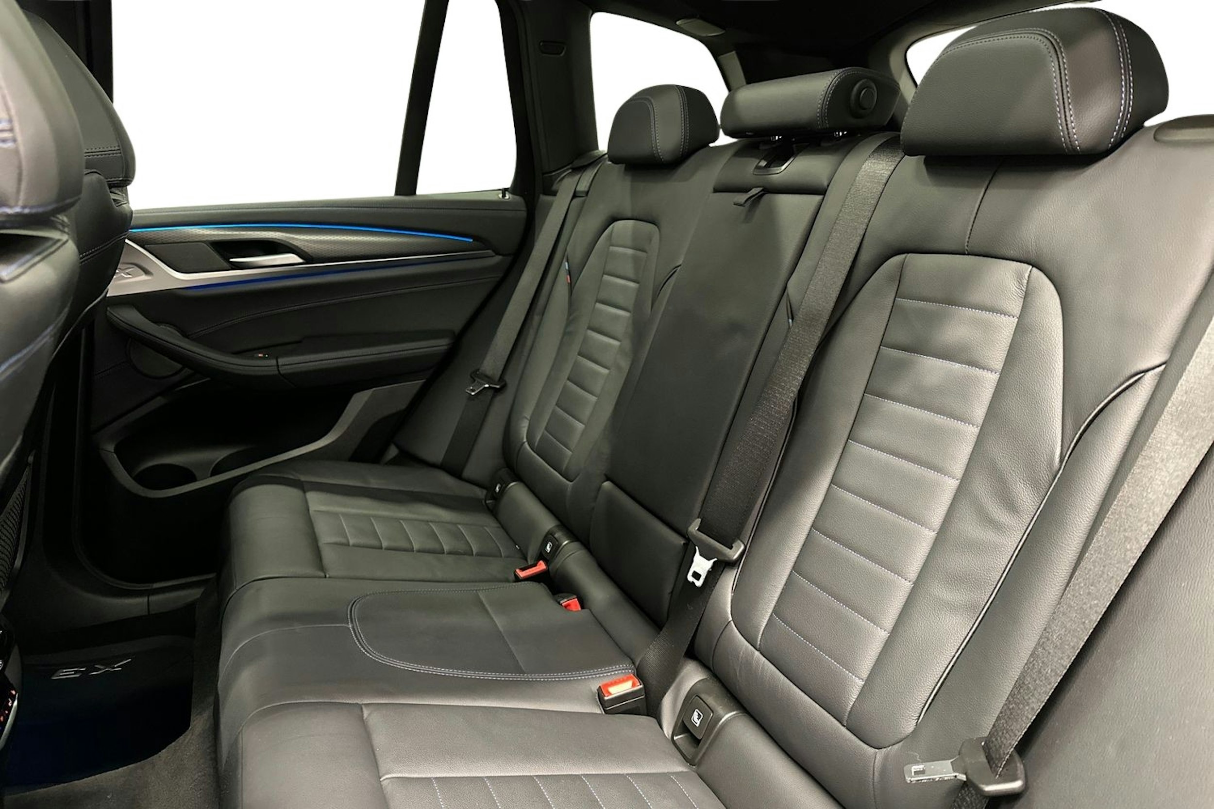 musta BMW X3 2023 kuva 10.