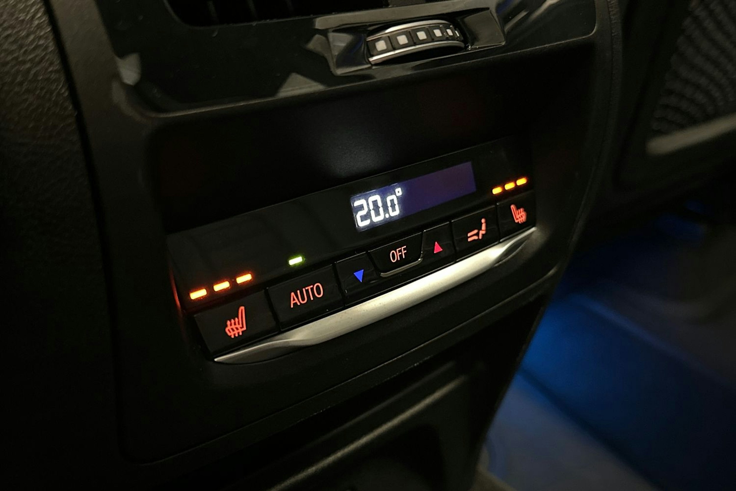 musta BMW X3 2023 kuva 16.
