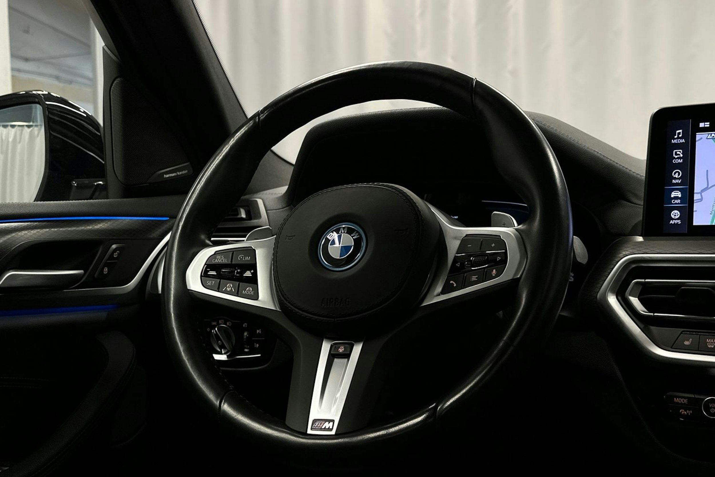 musta BMW X3 2023 kuva 17.