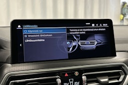 musta BMW X3 2023 kuva 32.