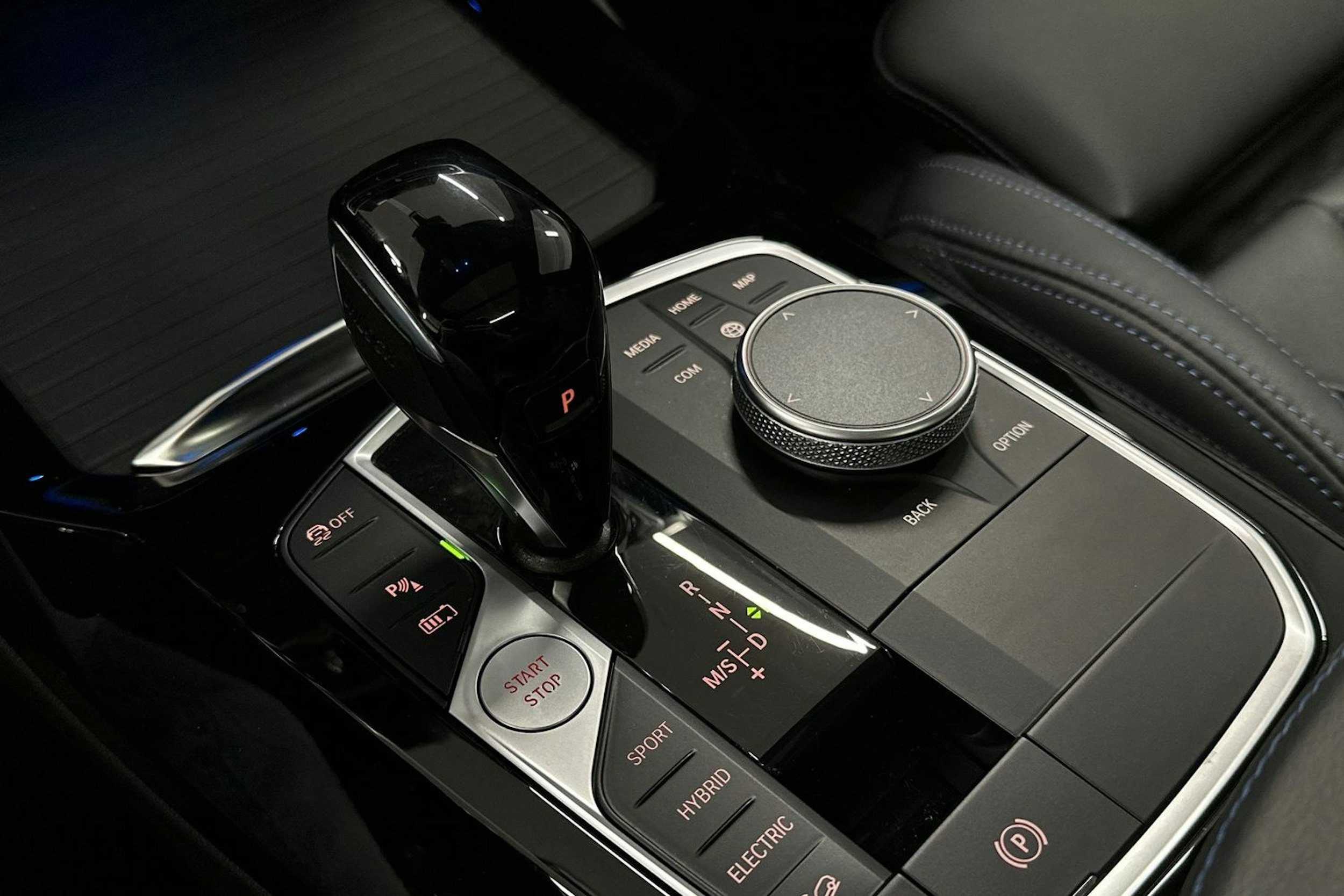 musta BMW X3 2023 kuva 34.