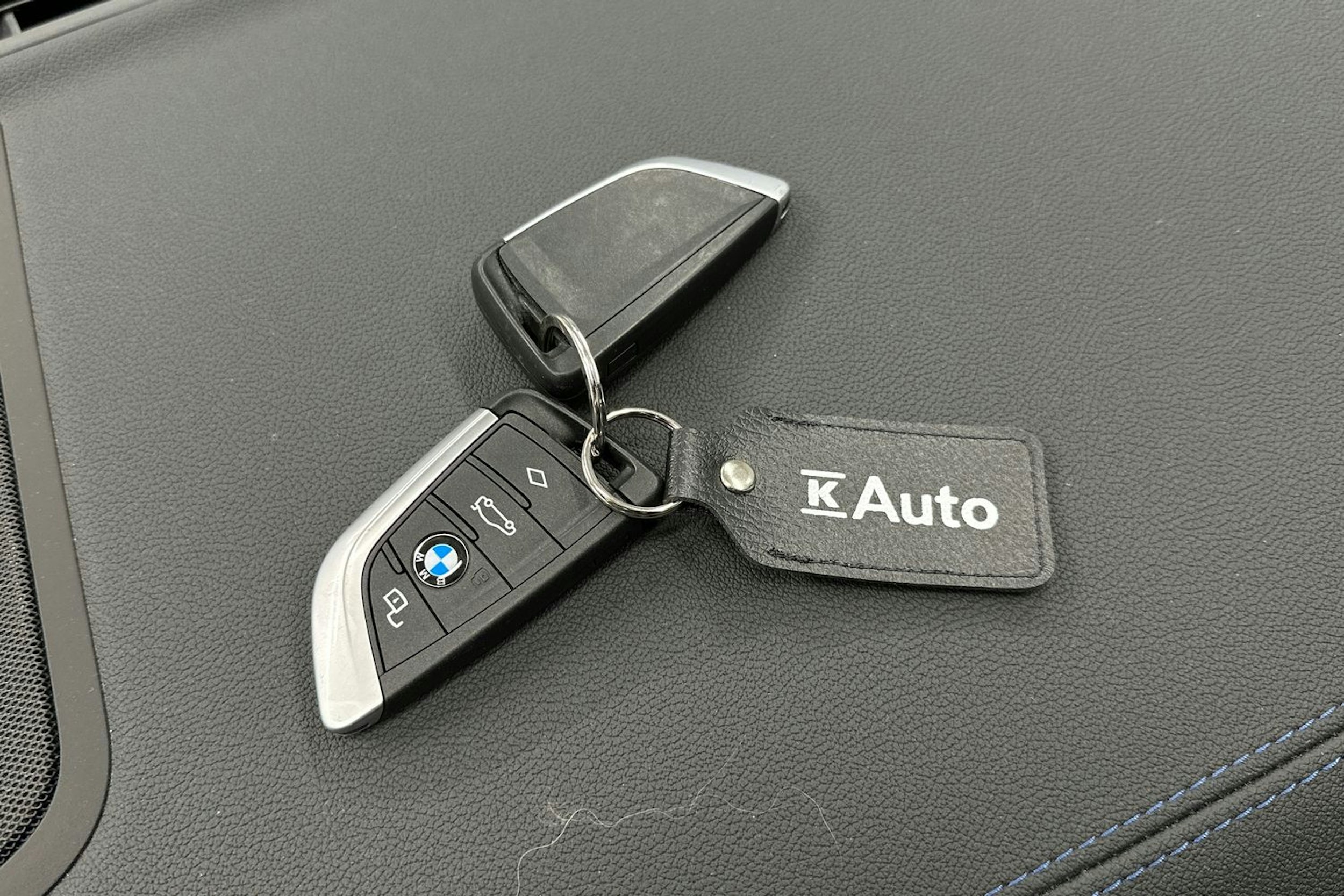 musta BMW X3 2023 kuva 37.
