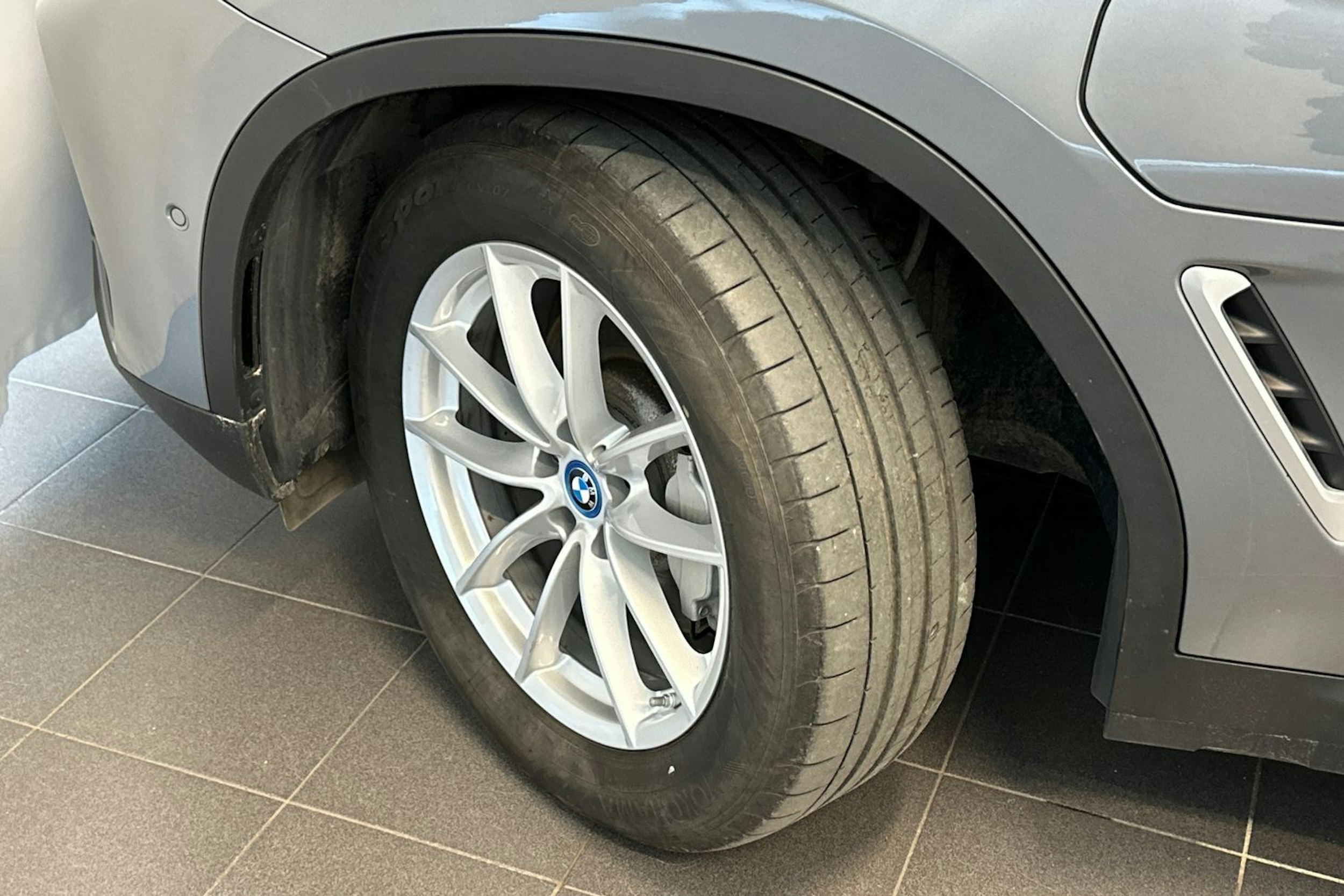 harmaa BMW X3 2023 kuva 13.