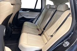 harmaa BMW X3 2023 kuva 10.