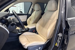 harmaa BMW X3 2023 kuva 23.