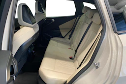 Harmaa BMW X3 2025 kuva 8.
