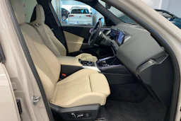 Harmaa BMW X3 2025 kuva 17.