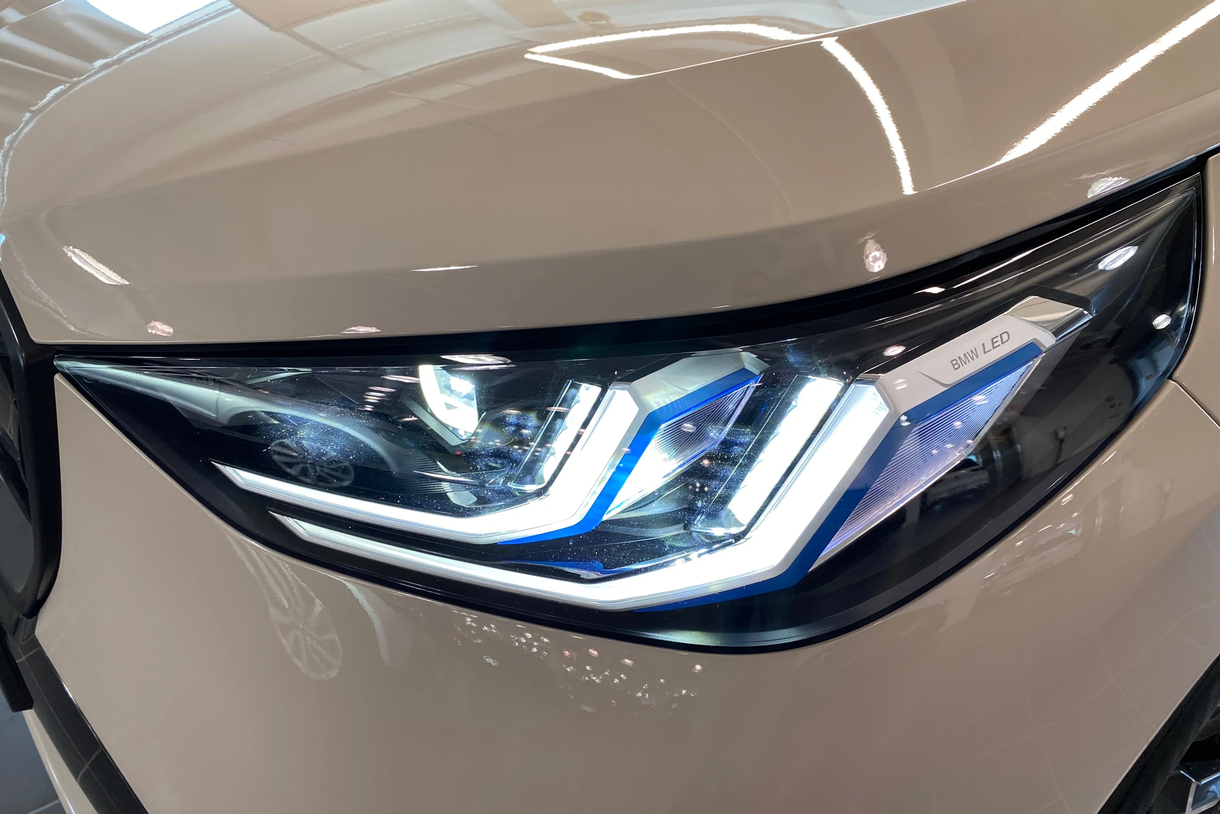 Harmaa BMW X3 2025 kuva 20.