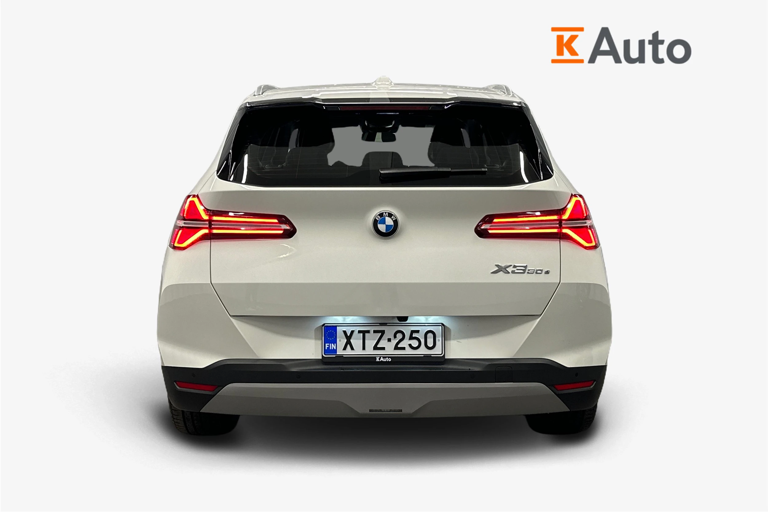 valkoinen BMW X3 2025 kuva 3.