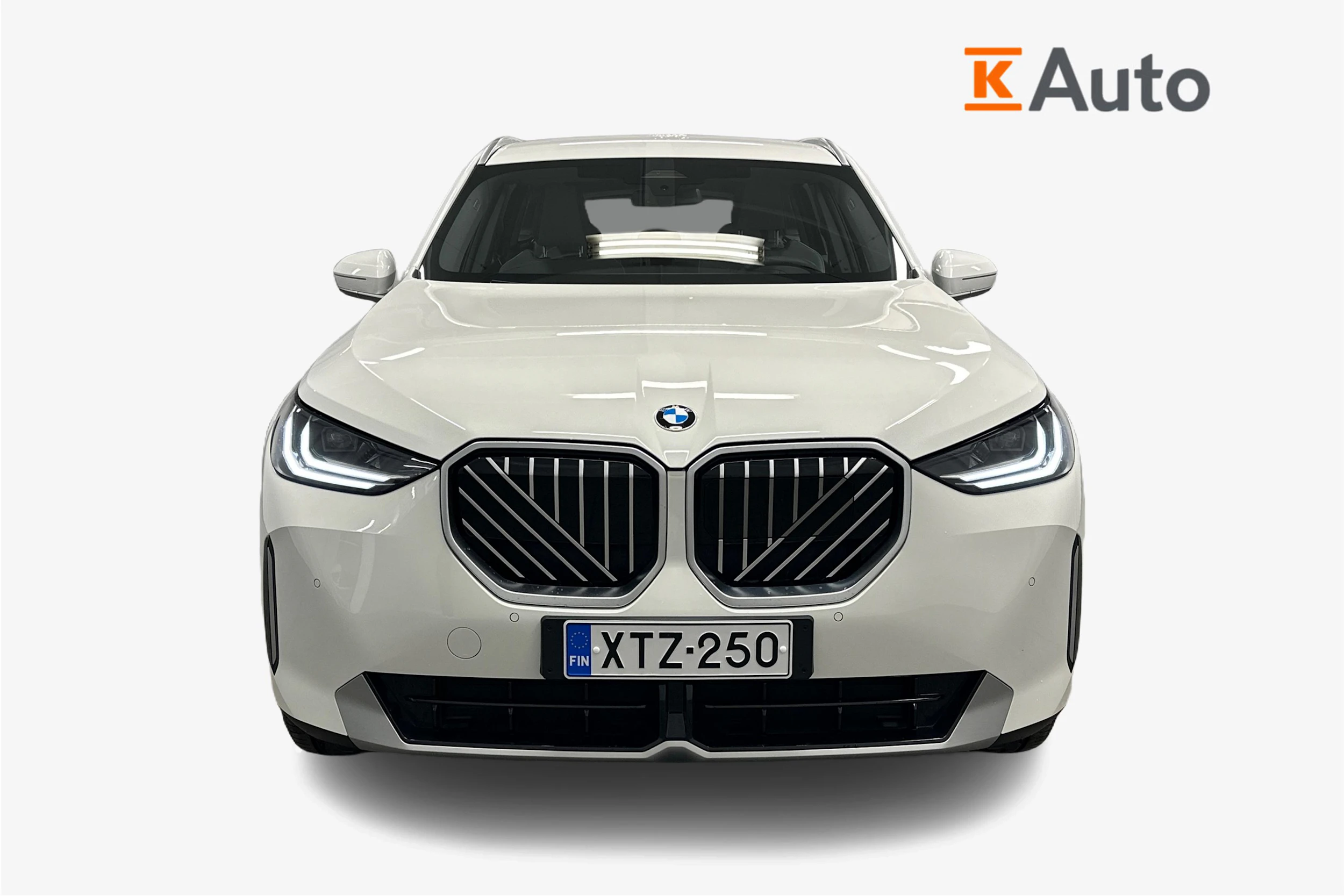 valkoinen BMW X3 2025 kuva 4.