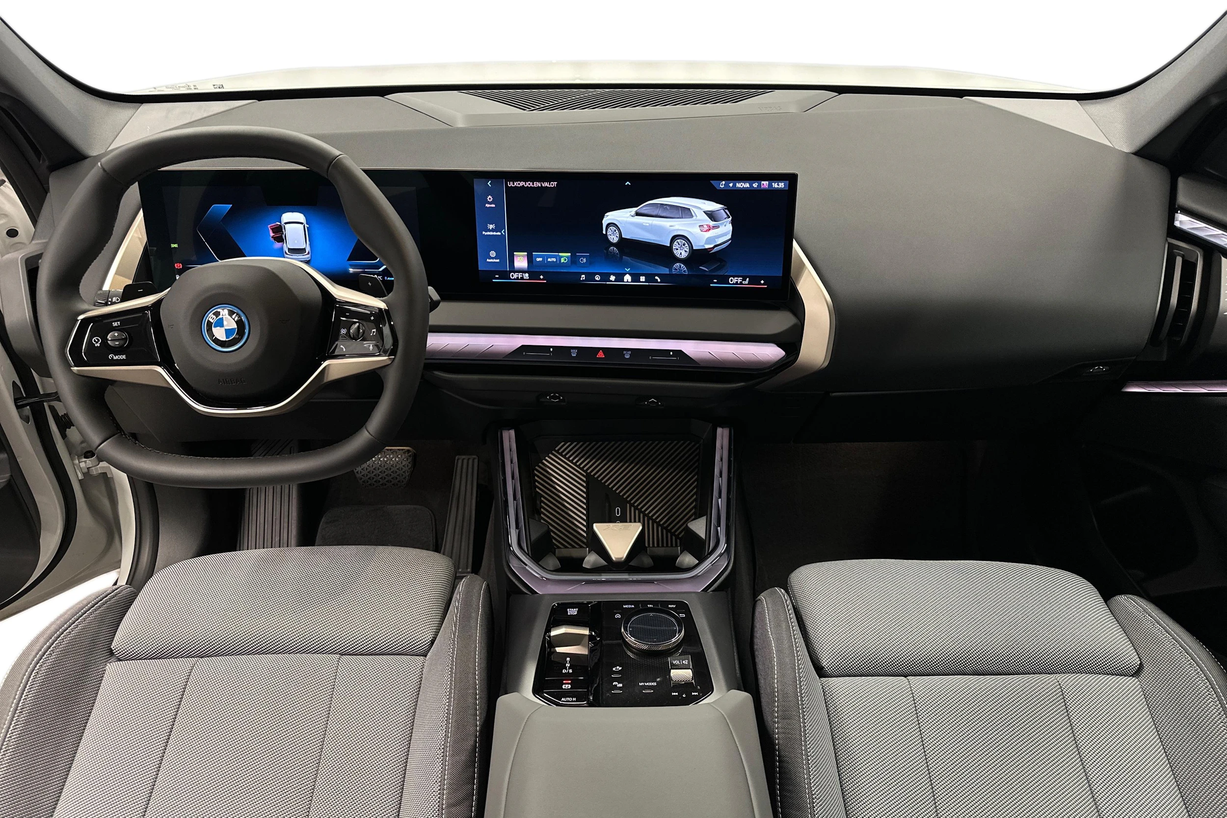 valkoinen BMW X3 2025 kuva 7.